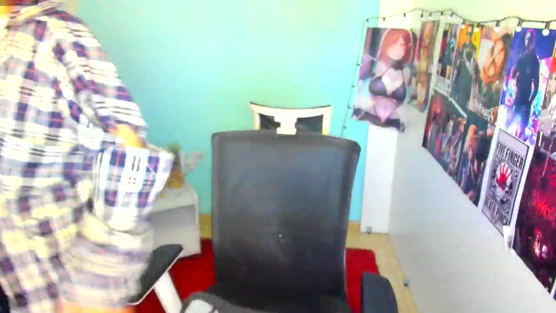 Gallery image thumbnail from Valery_Lovee's myfreecams stream on, 05/27/2025, 10:02 image 16 of 20