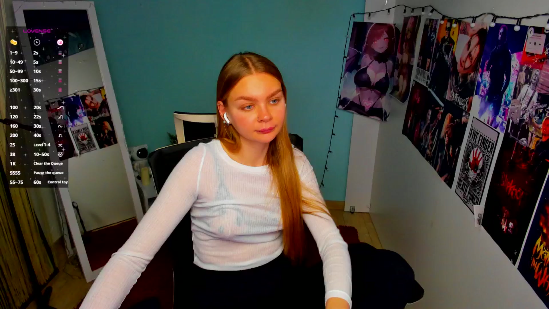 Gallery image thumbnail from Valery_Lovee's myfreecams stream on, 06/09/2025, 11:32 image 16 of 20