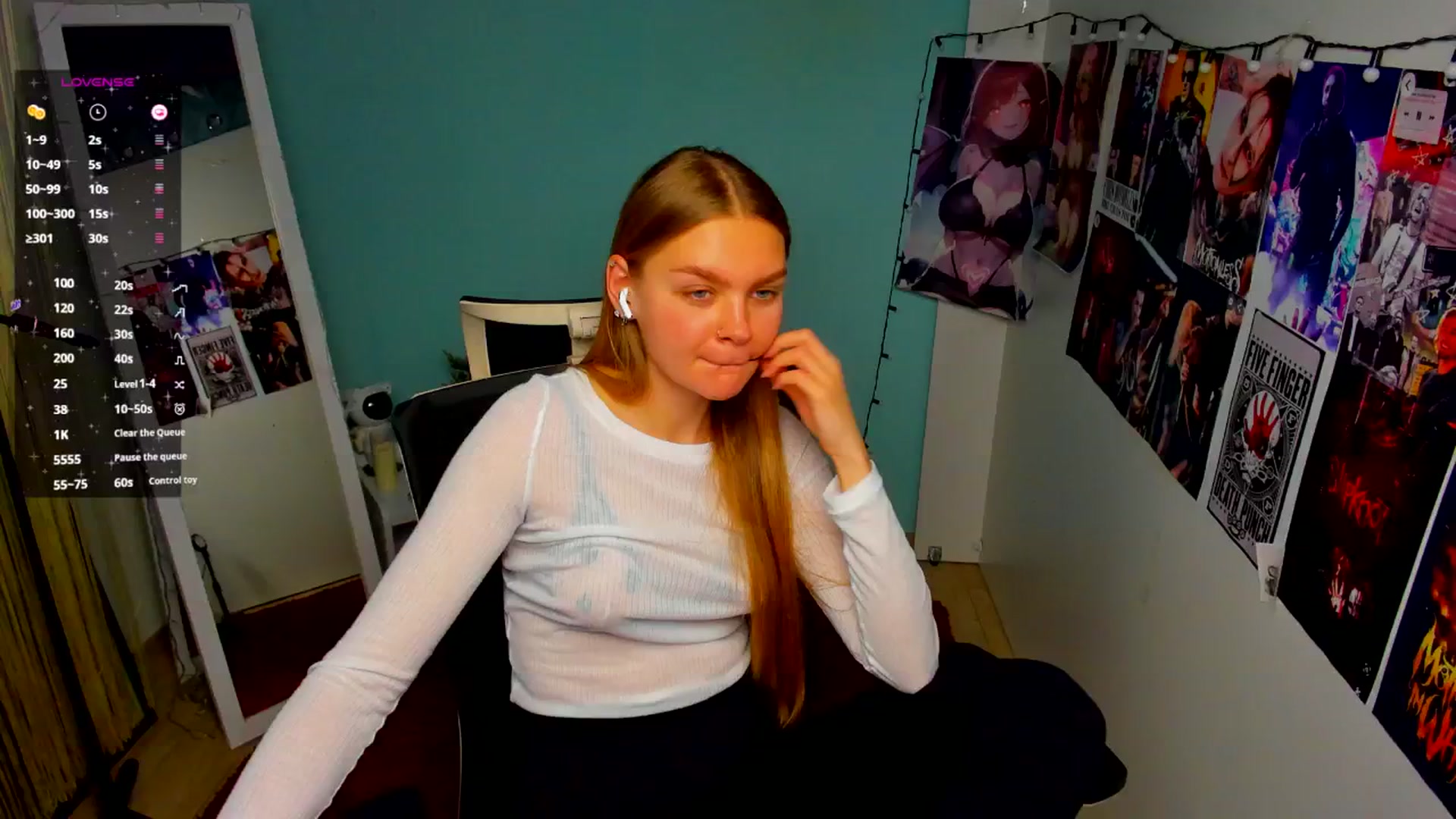 Gallery image thumbnail from Valery_Lovee's myfreecams stream on, 06/09/2025, 11:32 image 20 of 20