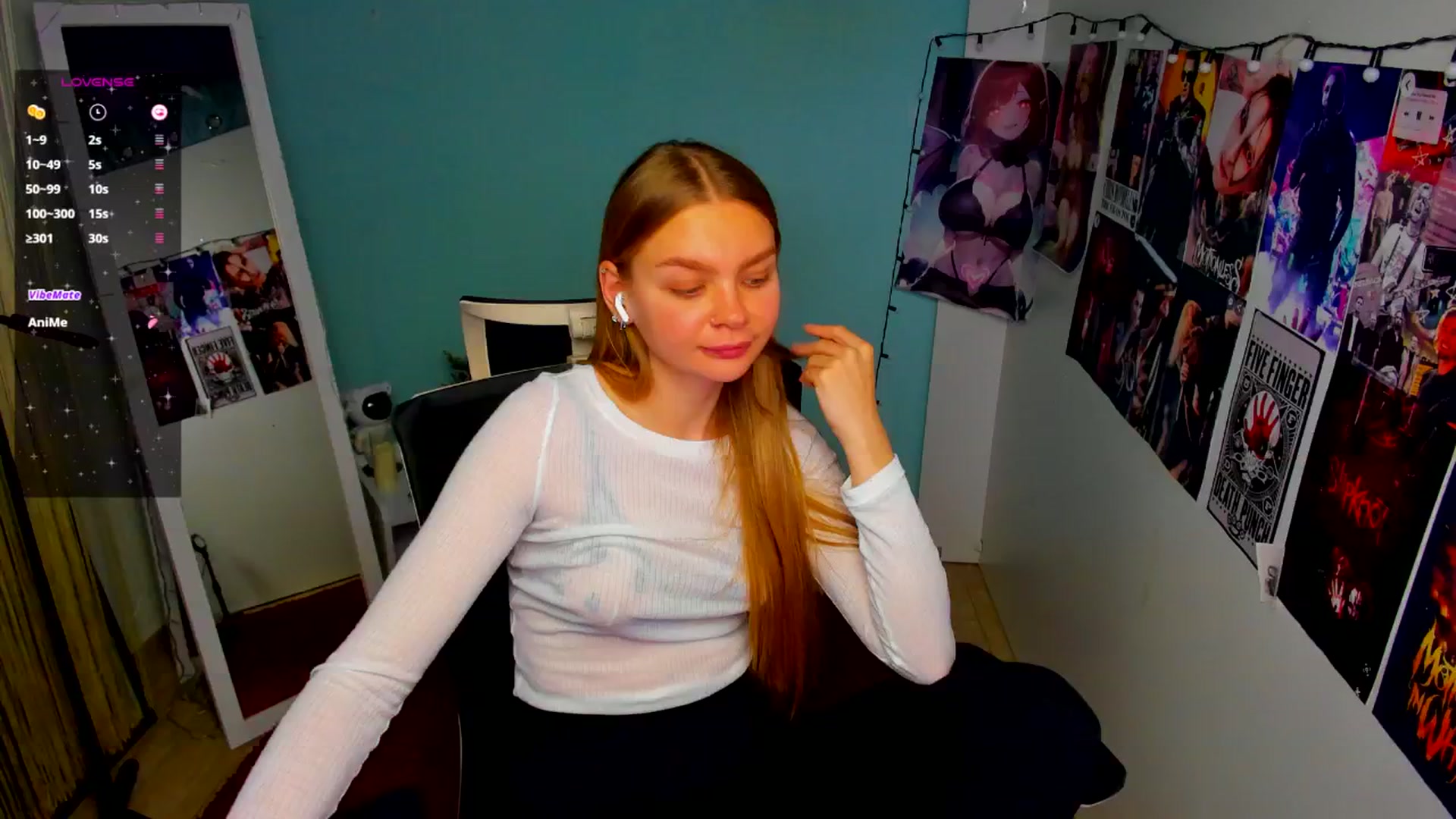 Gallery image thumbnail from Valery_Lovee's myfreecams stream on, 06/09/2025, 11:32 image 15 of 20
