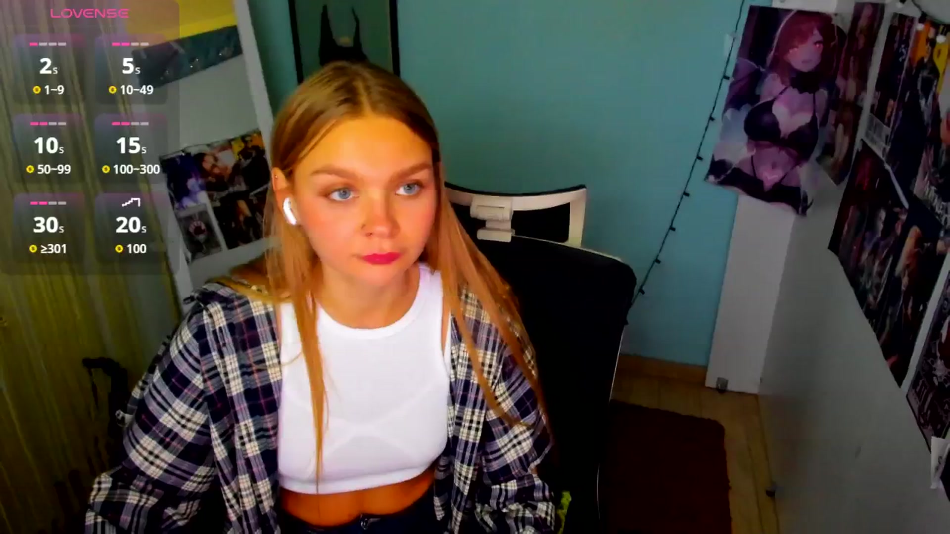 Gallery image thumbnail from Valery_Lovee's myfreecams stream on, 08/26/2025, 11:35 image 8 of 20