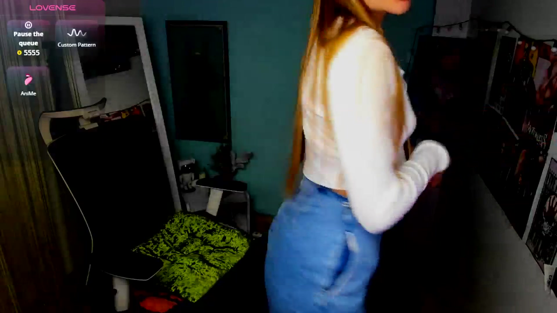 Gallery image thumbnail from Valery_Lovee's myfreecams stream on, 09/08/2025, 09:02 image 2 of 20