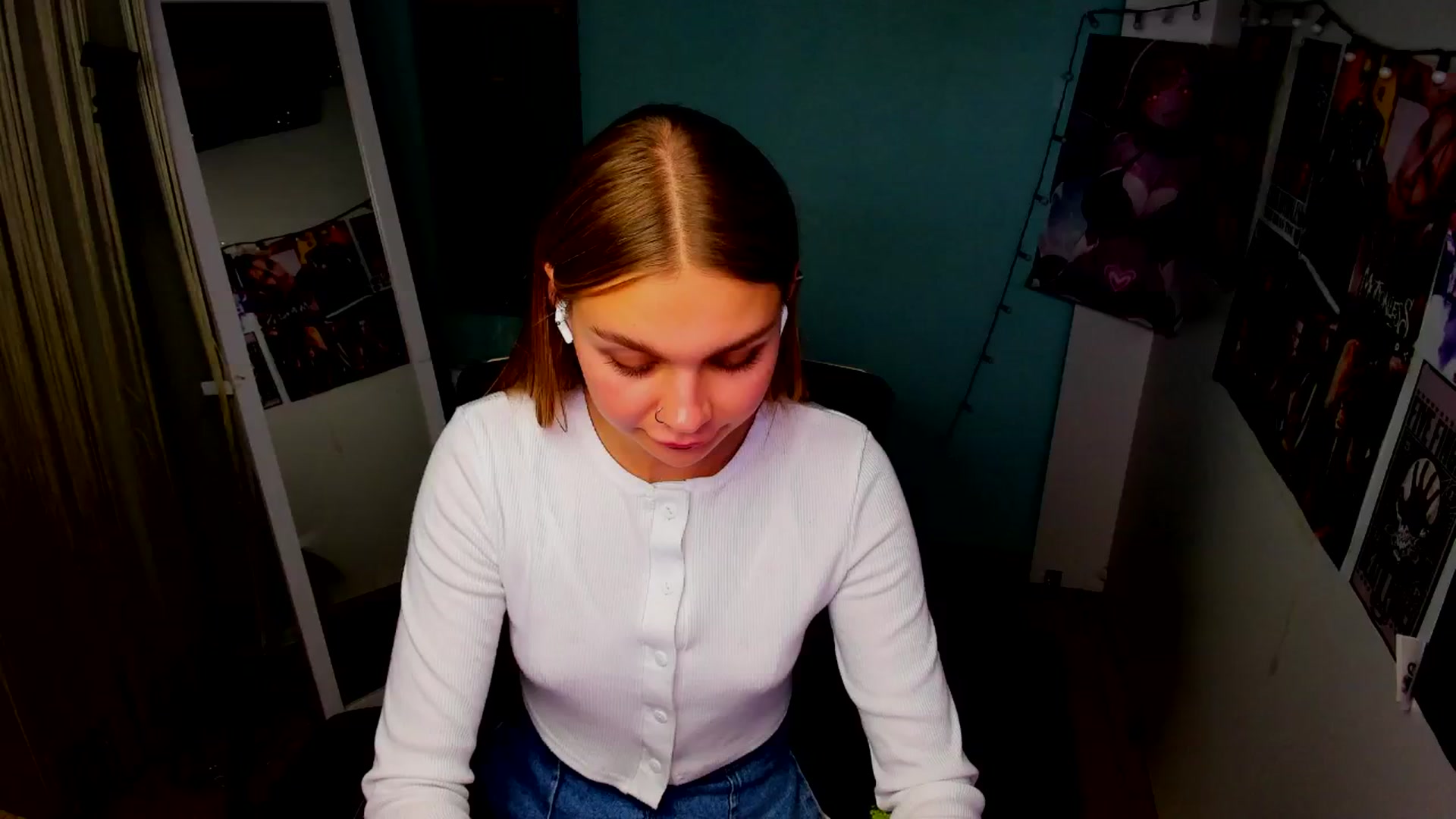 Gallery image thumbnail from Valery_Lovee's myfreecams stream on, 09/08/2025, 11:37 image 1 of 20