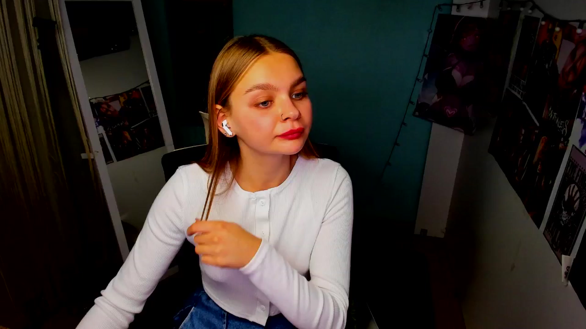 Gallery image thumbnail from Valery_Lovee's myfreecams stream on, 09/08/2025, 11:37 image 5 of 20