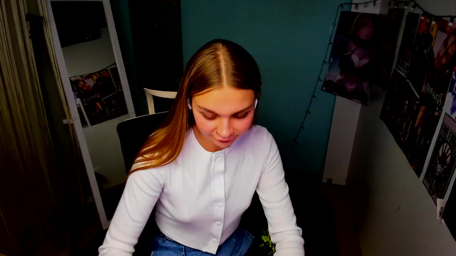 Gallery image thumbnail from Valery_Lovee's myfreecams stream on, 09/08/2025, 11:37 image 6 of 20