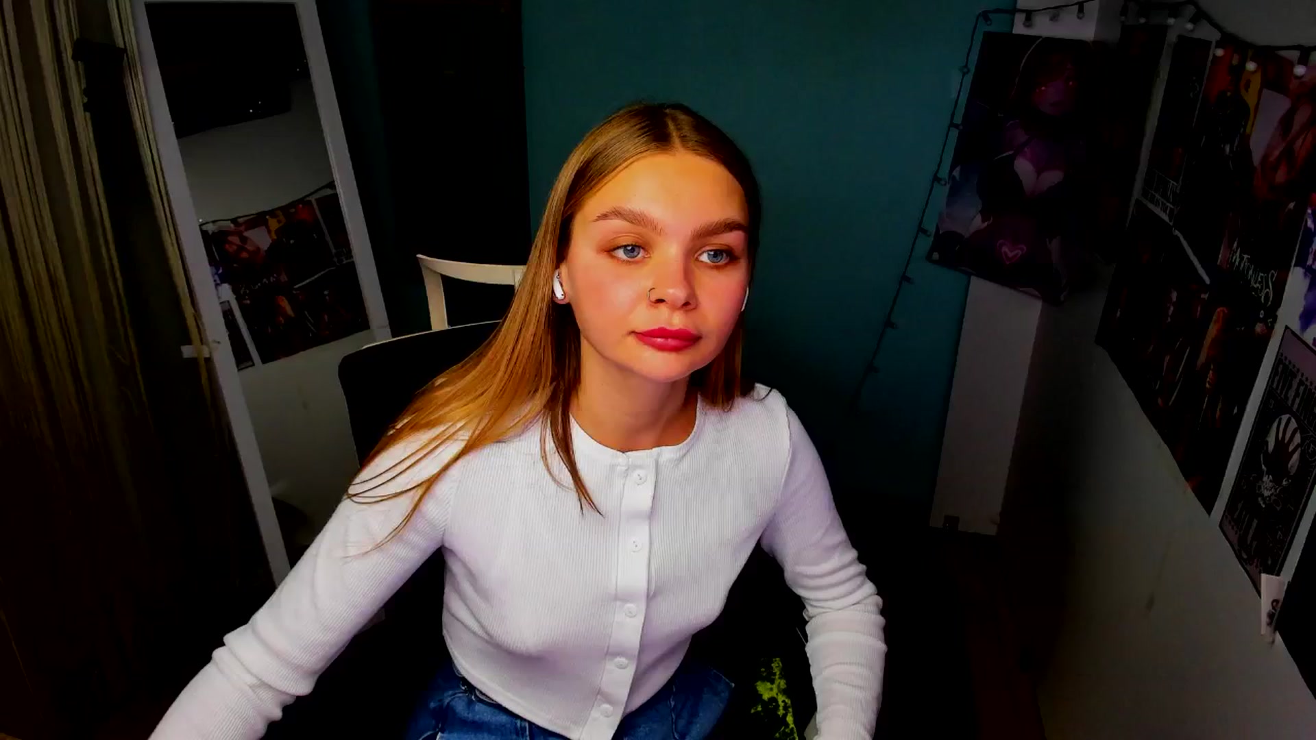 Gallery image thumbnail from Valery_Lovee's myfreecams stream on, 09/08/2025, 11:37 image 7 of 20