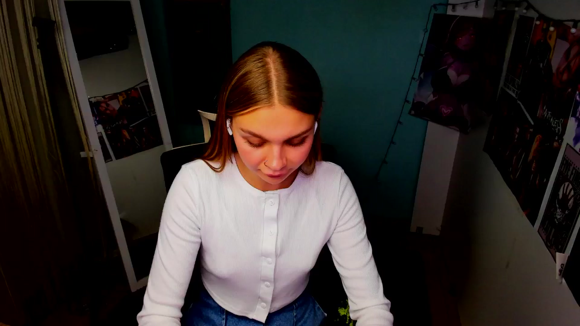 Gallery image thumbnail from Valery_Lovee's myfreecams stream on, 09/08/2025, 11:37 image 4 of 20