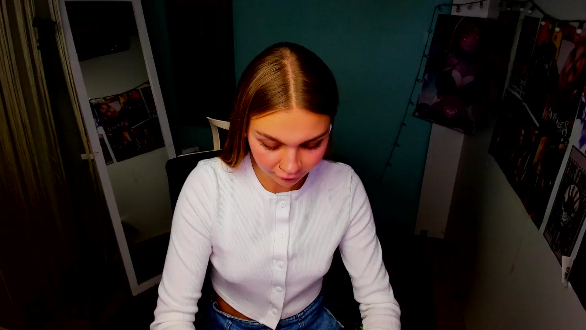 Gallery image thumbnail from Valery_Lovee's myfreecams stream on, 09/08/2025, 11:37 image 18 of 20