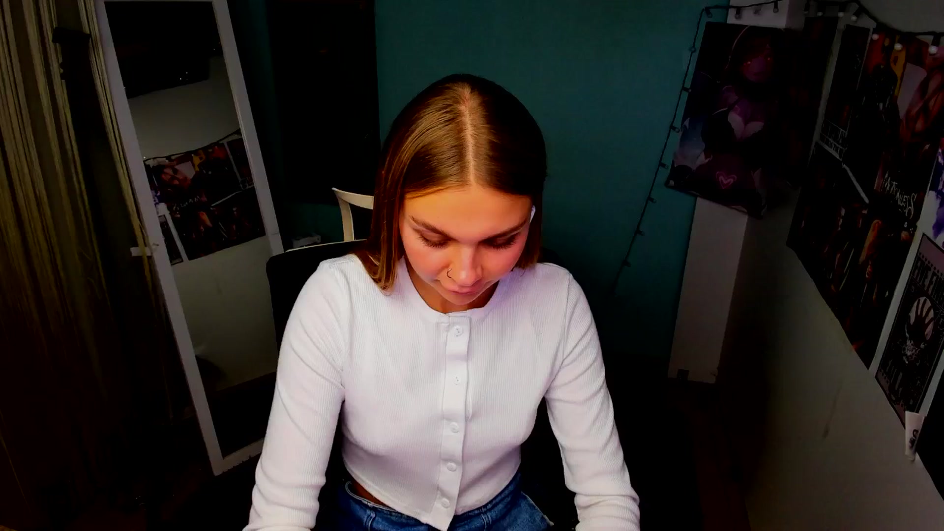 Gallery image thumbnail from Valery_Lovee's myfreecams stream on, 09/08/2025, 11:37 image 19 of 20