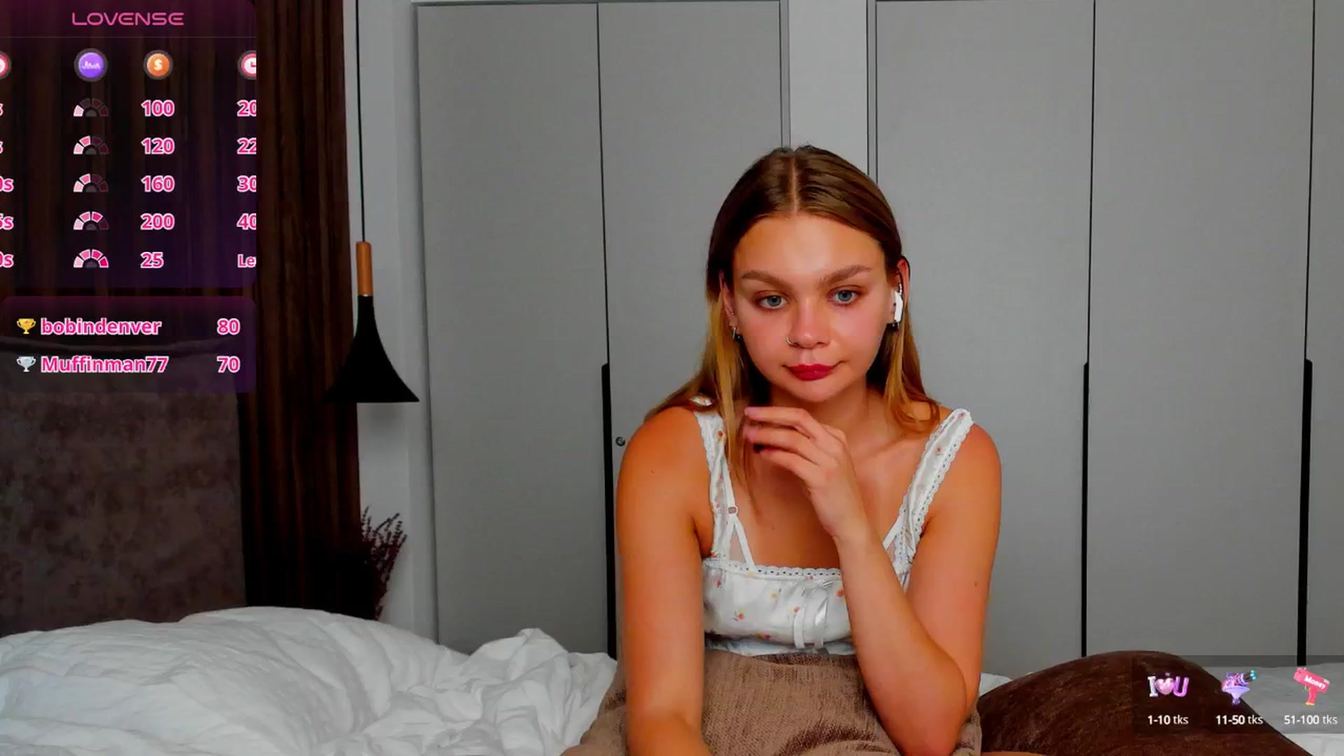 Gallery image thumbnail from Valery_Lovee's myfreecams stream on, 09/22/2025, 11:05 image 9 of 20