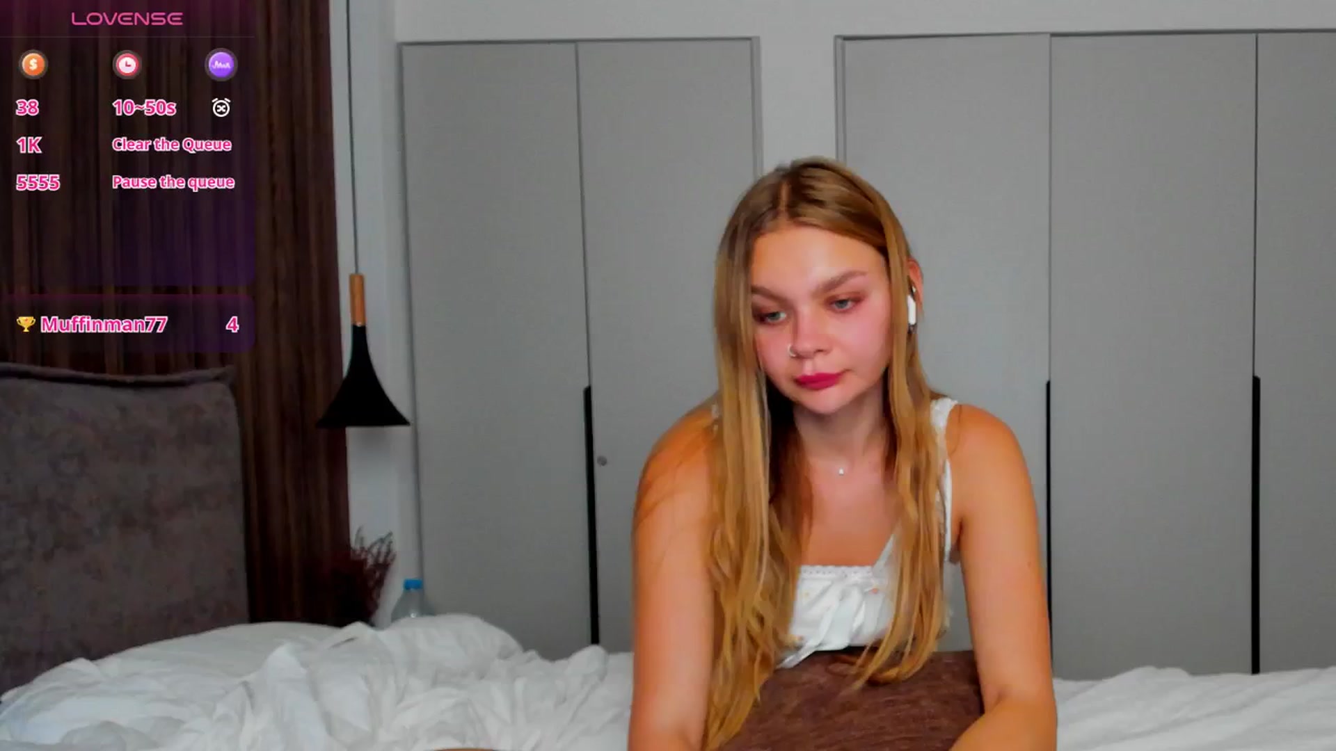 Gallery image thumbnail from Valery_Lovee's myfreecams stream on, 09/23/2025, 10:35 image 9 of 20
