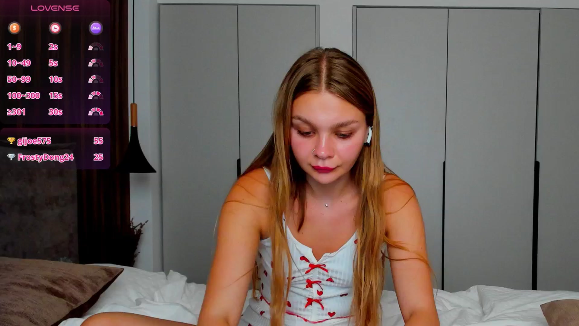 Gallery image thumbnail from Valery_Lovee's myfreecams stream on, 09/28/2025, 10:23 image 6 of 20