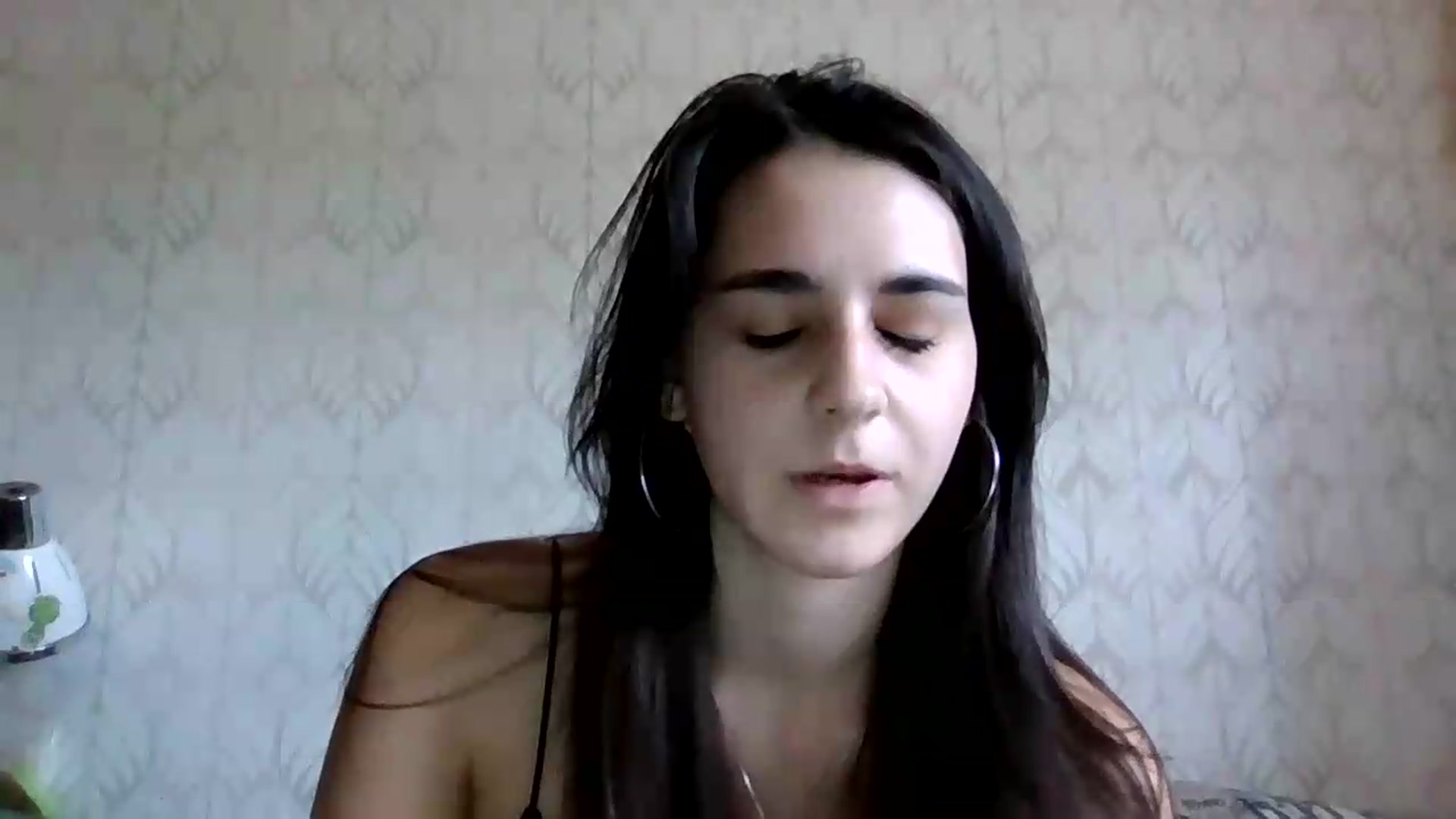 Gallery image thumbnail from ValessiaMoon's myfreecams stream on, 06/20/2026, 12:25 image 11 of 20