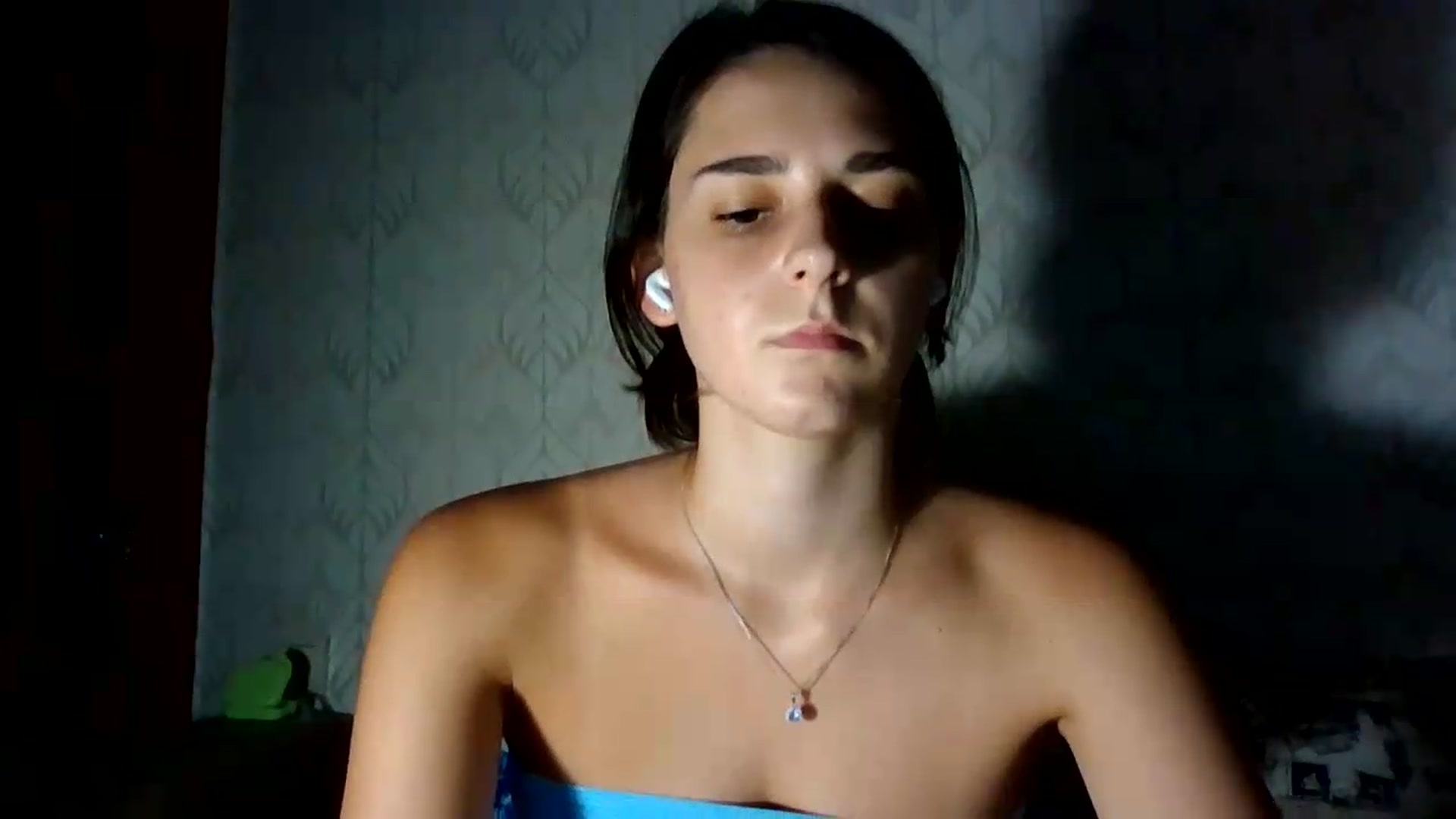 Gallery image thumbnail from ValessiaMoon's myfreecams stream on, 07/21/2026, 21:48 image 16 of 20