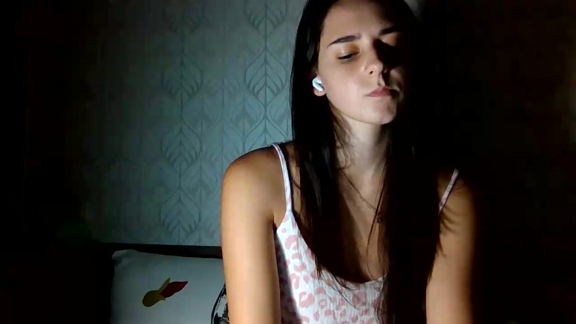 Gallery image thumbnail from ValessiaMoon's myfreecams stream on, 07/28/2026, 22:01 image 17 of 20