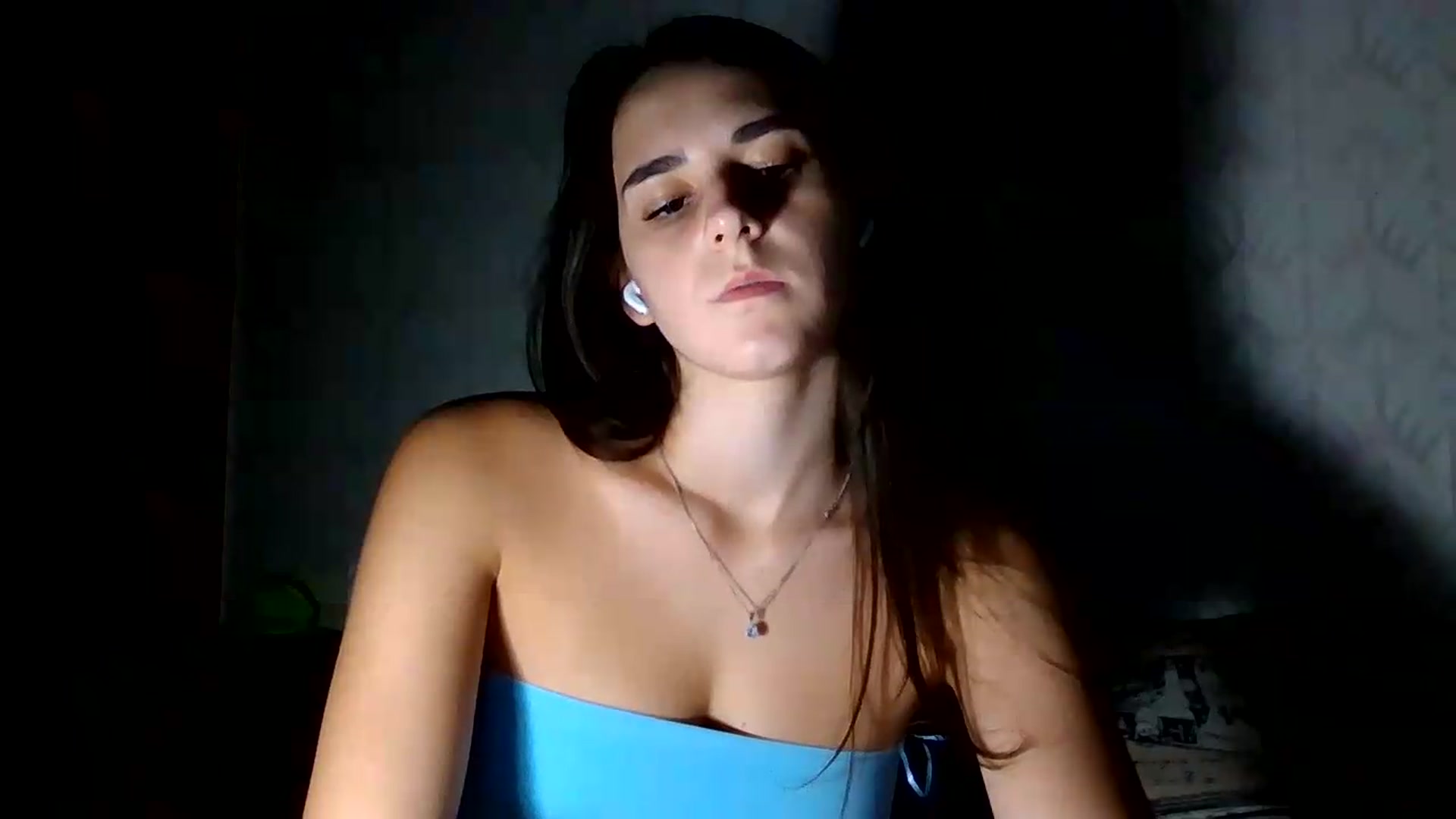 Gallery image thumbnail from ValessiaMoon's myfreecams stream on, 07/31/2026, 22:03 image 5 of 20