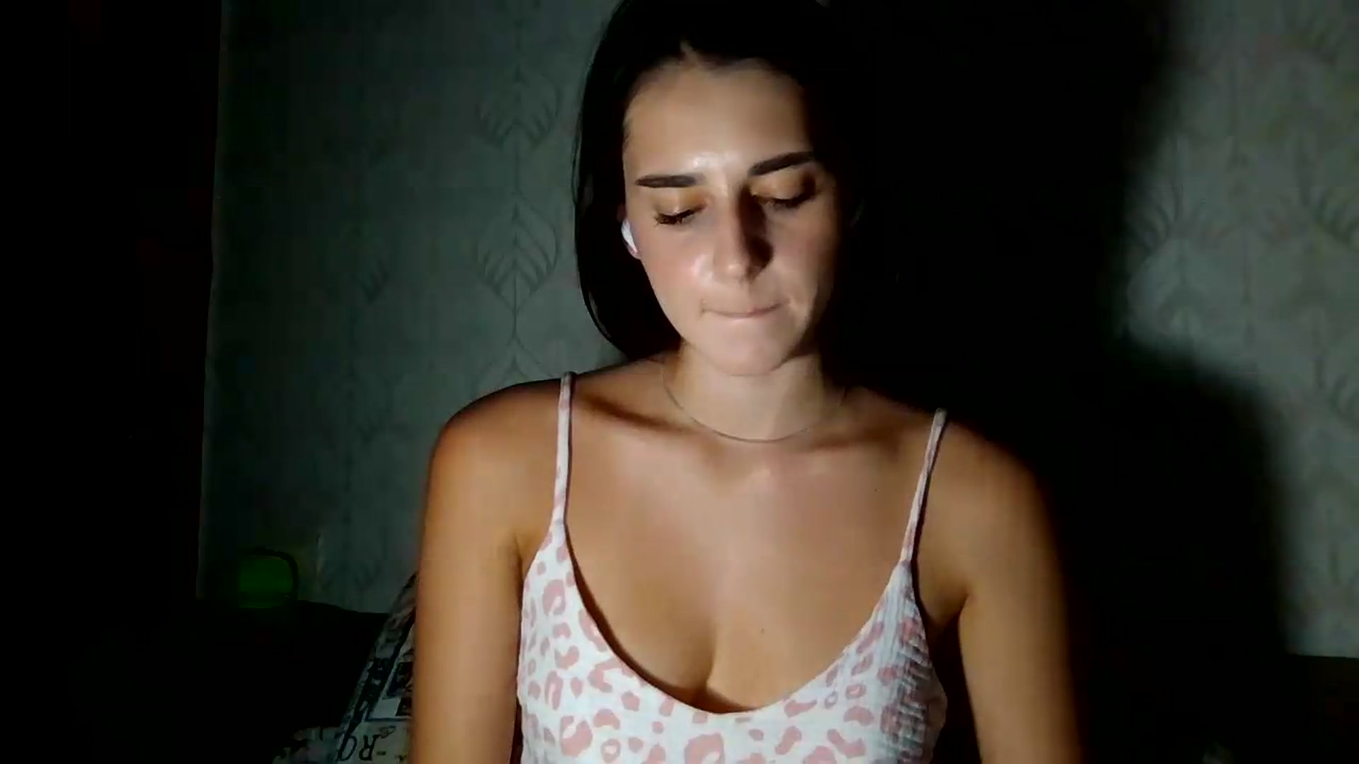 Gallery image thumbnail from ValessiaMoon's myfreecams stream on, 08/17/2026, 21:16 image 11 of 20