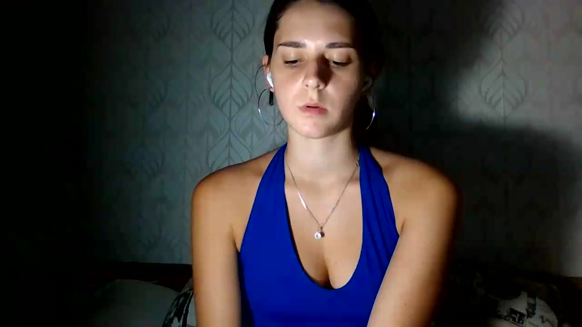 Gallery image thumbnail from ValessiaMoon's myfreecams stream on, 08/26/2026, 21:05 image 14 of 20