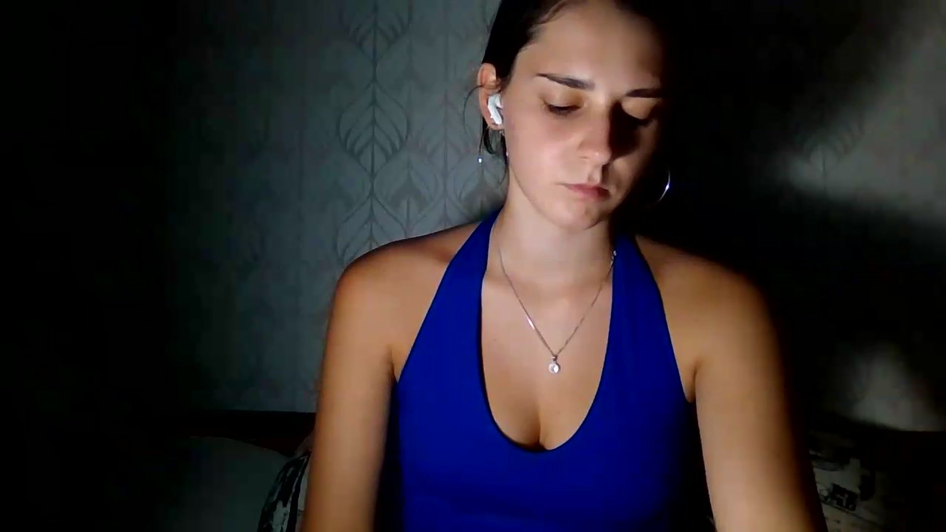 Gallery image thumbnail from ValessiaMoon's myfreecams stream on, 08/26/2026, 21:05 image 15 of 20