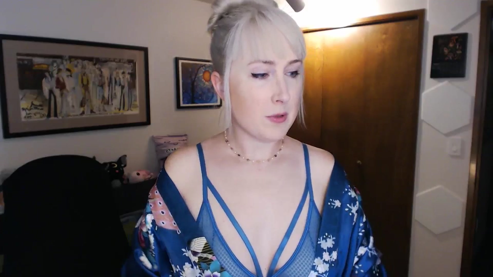 Gallery image thumbnail from Vampette's myfreecams stream on, 11/12/2023, 23:34 image 10 of 20