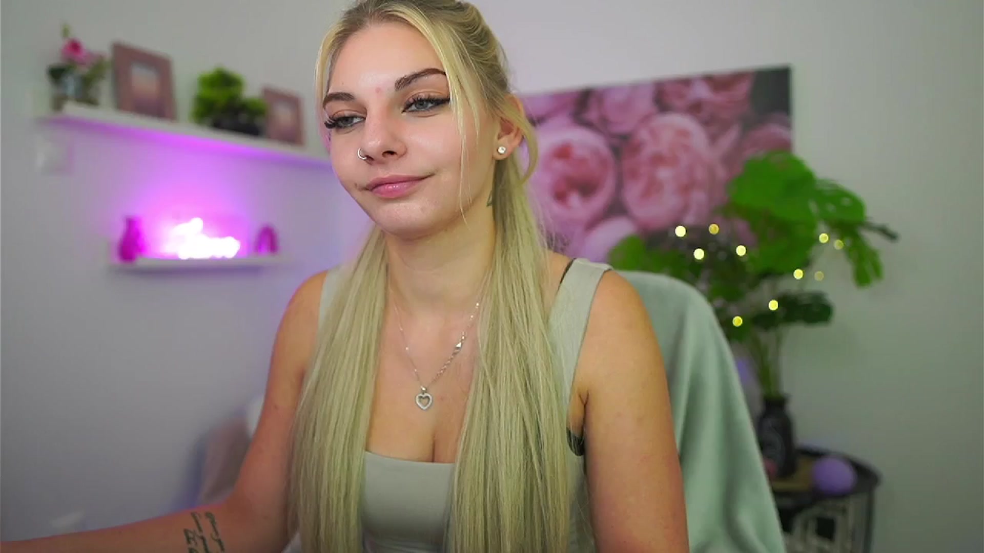 Gallery image thumbnail from Vanda_Lust's myfreecams stream on, 10/18/2025, 11:14 image 20 of 20