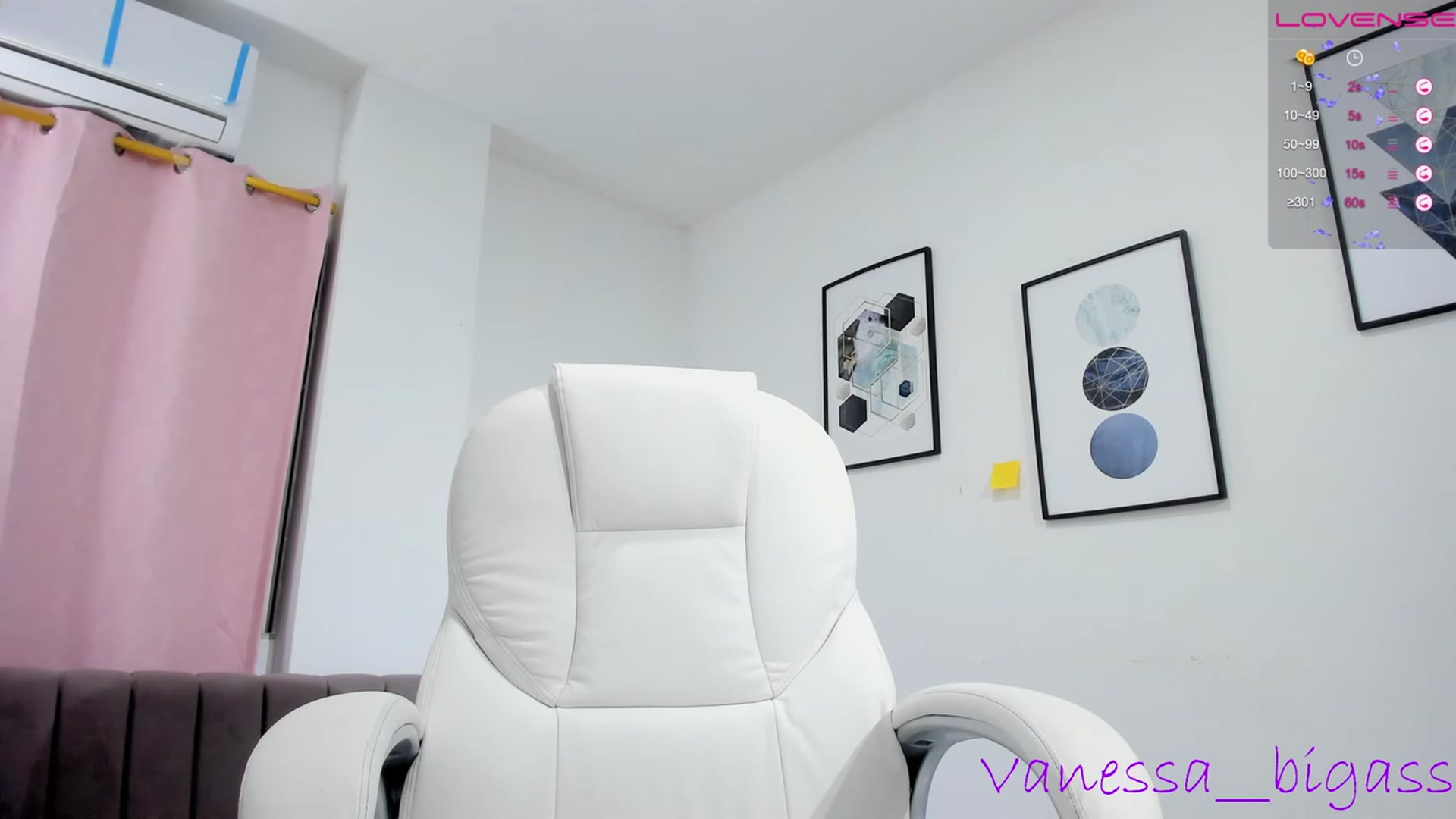 Gallery image thumbnail from Vane_bigass23's myfreecams stream on, 11/25/2022, 01:21 image 20 of 20