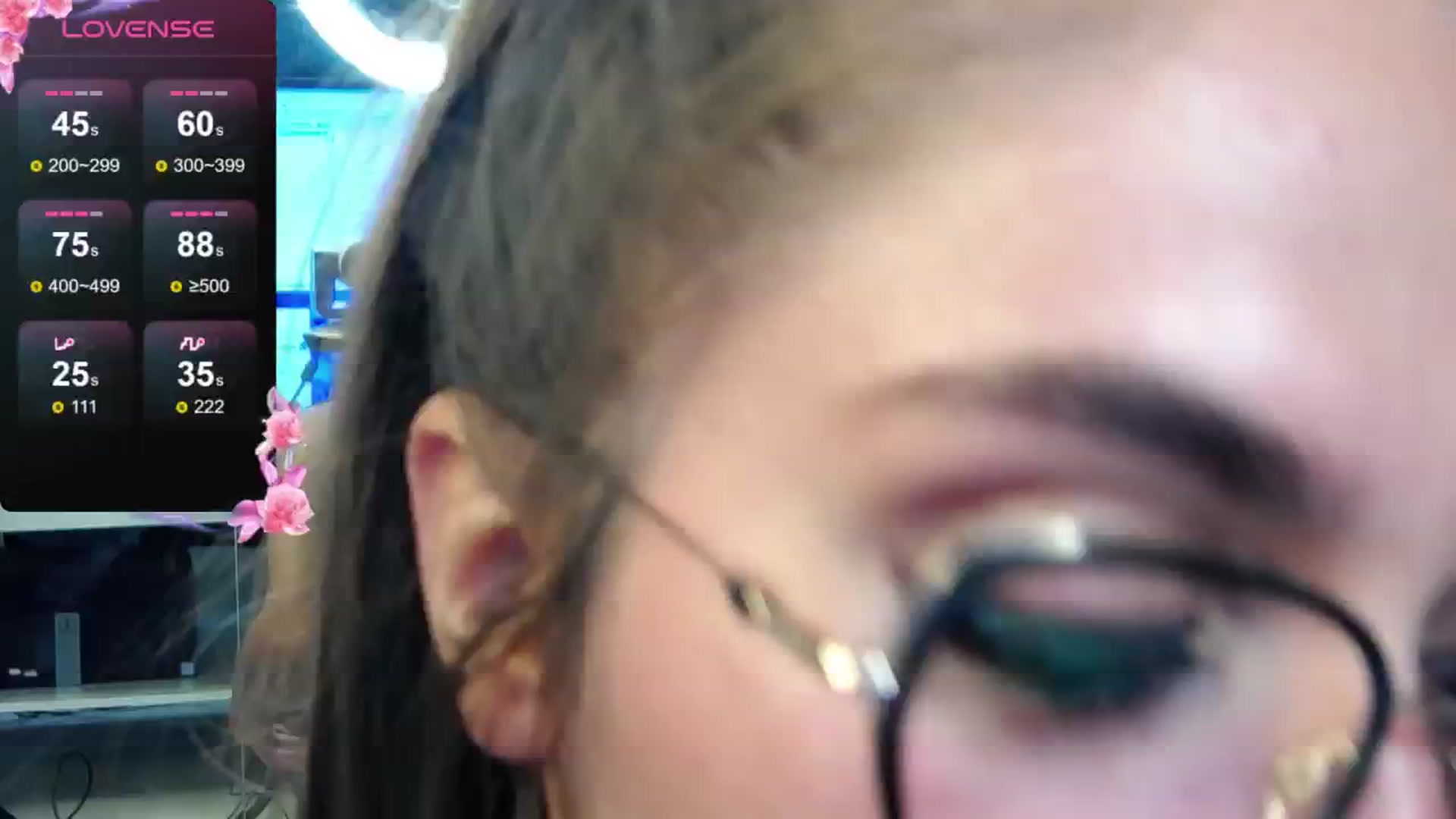 Gallery image thumbnail from VanesaSimon's myfreecams stream on, 07/09/2024, 11:11 image 3 of 20