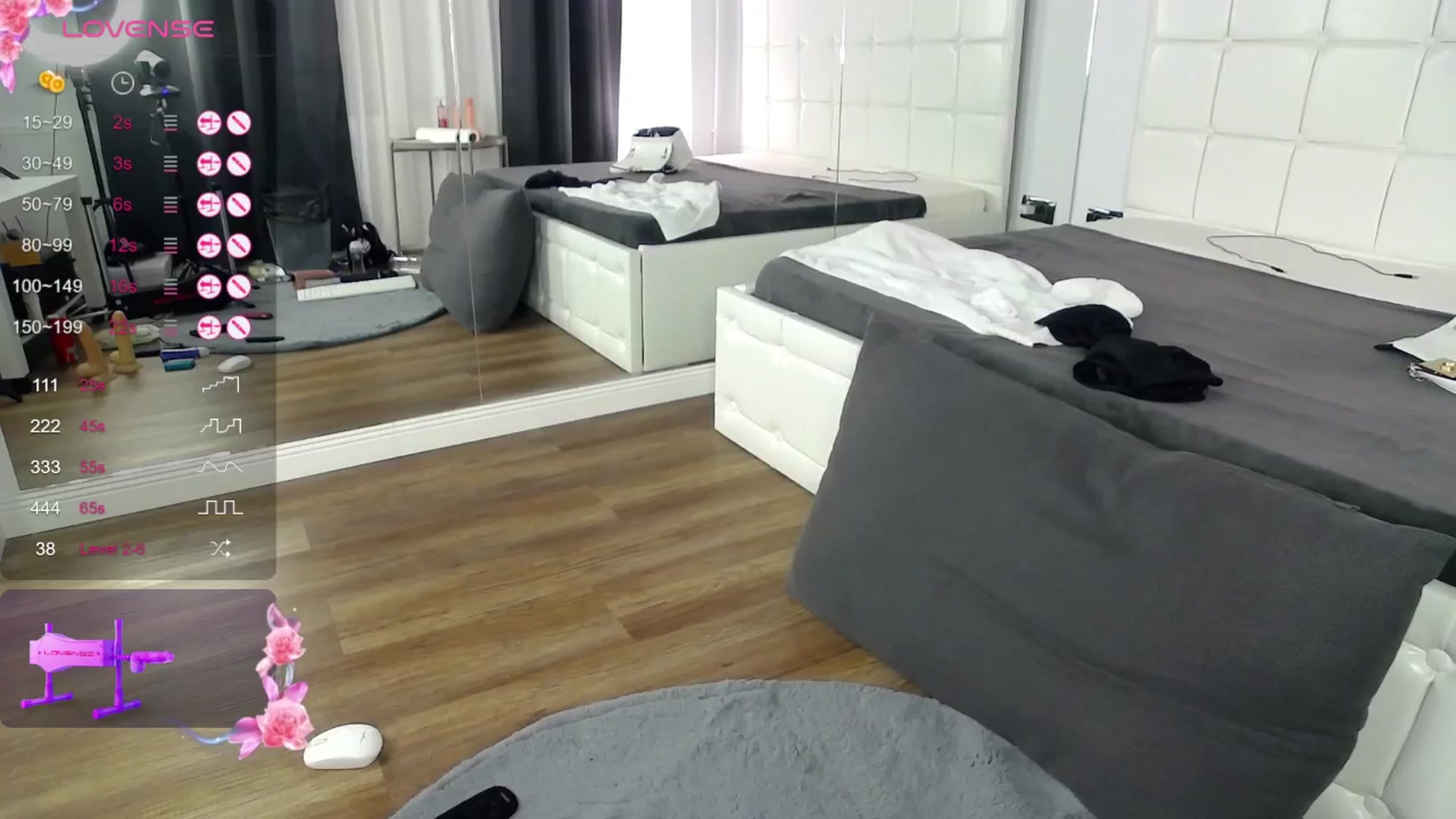 Gallery image thumbnail from VanesaSimon's myfreecams stream on, 08/13/2024, 10:00 image 11 of 20