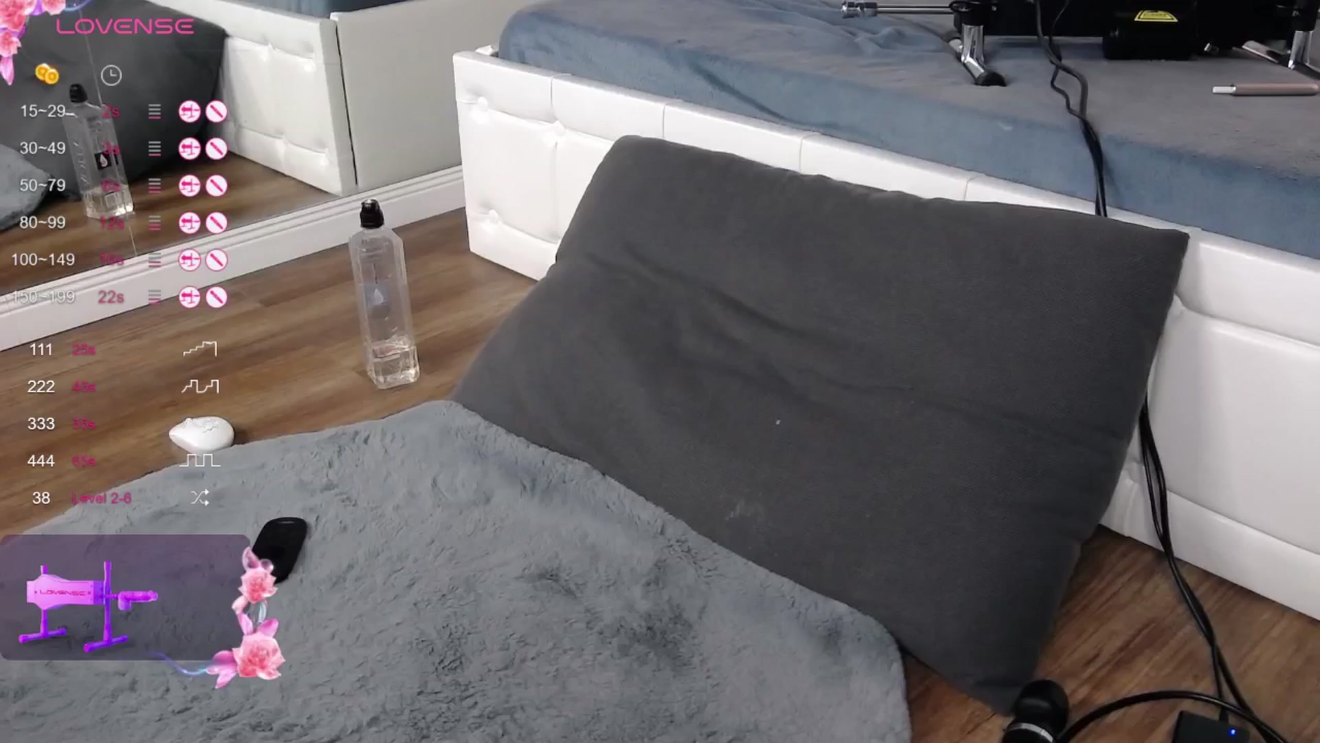 Gallery image thumbnail from VanesaSimon's myfreecams stream on, 08/22/2024, 13:57 image 2 of 20