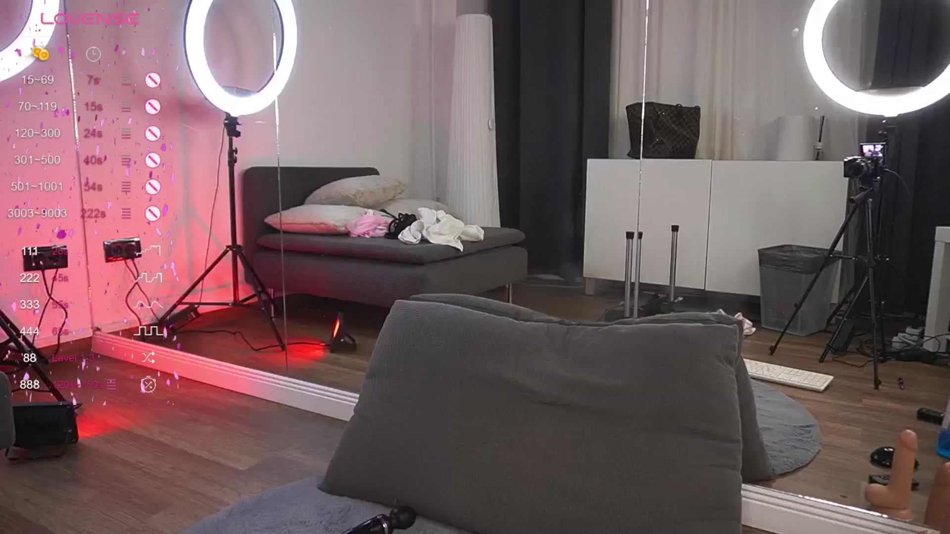 Gallery image thumbnail from VanesaSimon's myfreecams stream on, 09/14/2024, 12:17 image 18 of 20