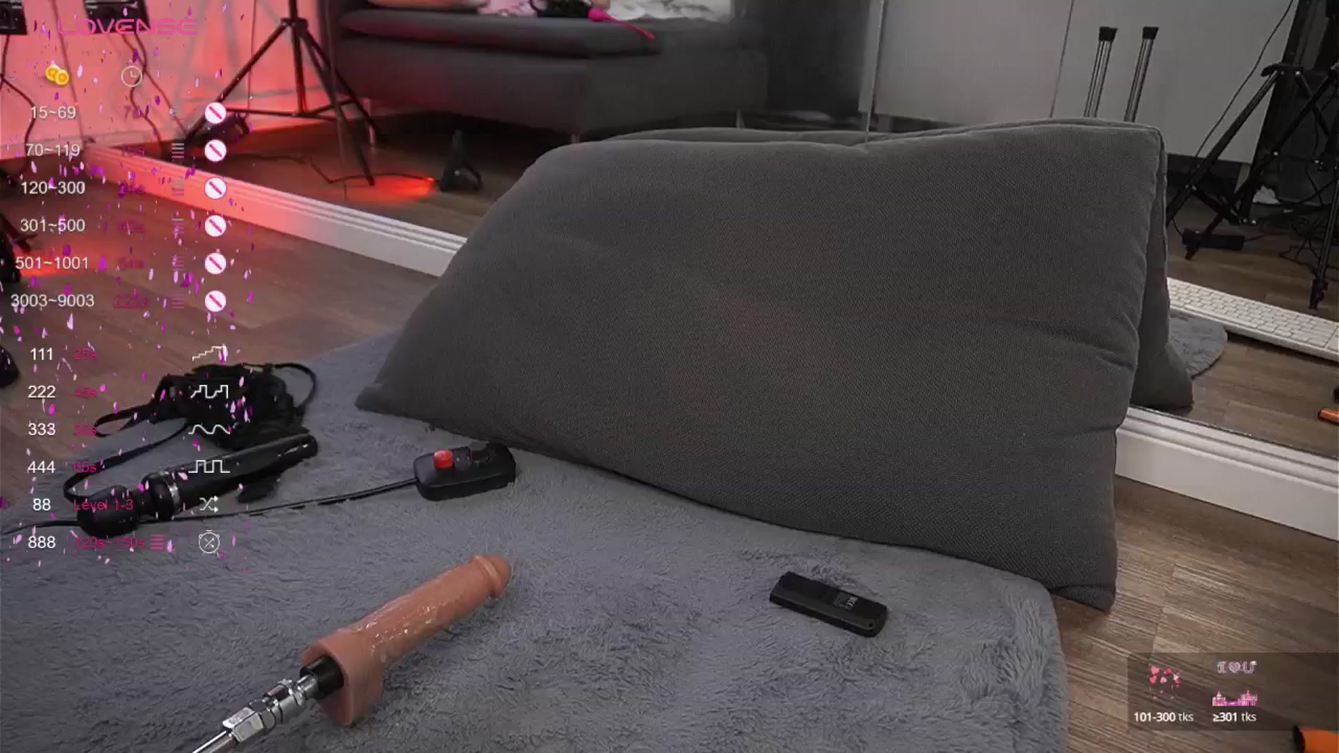 Gallery image thumbnail from VanesaSimon's myfreecams stream on, 09/15/2024, 12:01 image 15 of 20