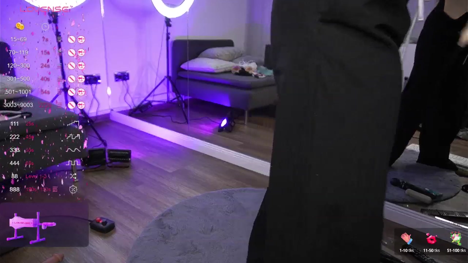 Gallery image thumbnail from VanesaSimon's myfreecams stream on, 09/19/2024, 08:35 image 13 of 20