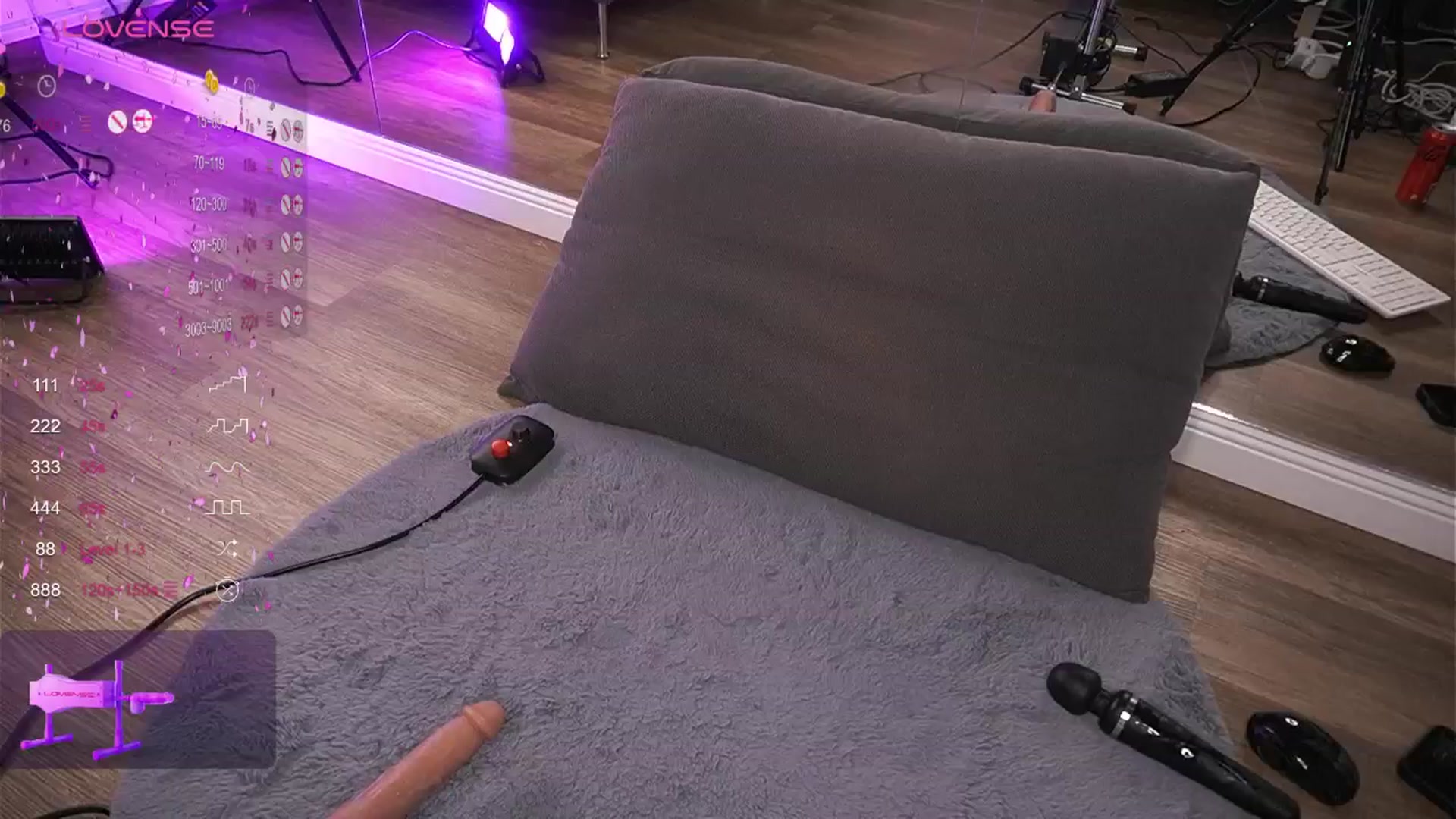 Gallery image thumbnail from VanesaSimon's myfreecams stream on, 09/26/2024, 09:35 image 13 of 20