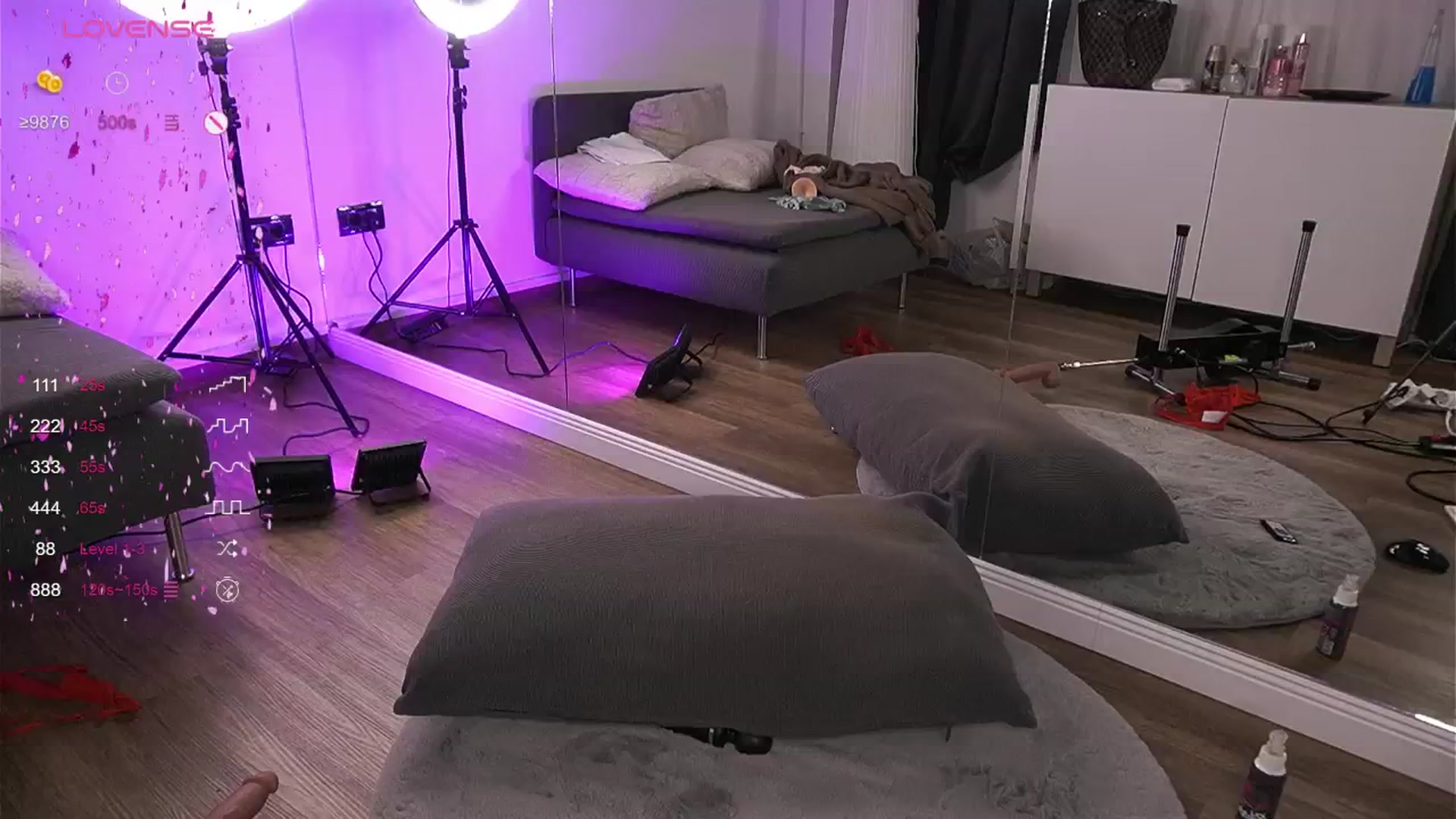 Gallery image thumbnail from VanesaSimon's myfreecams stream on, 10/02/2024, 09:00 image 3 of 20