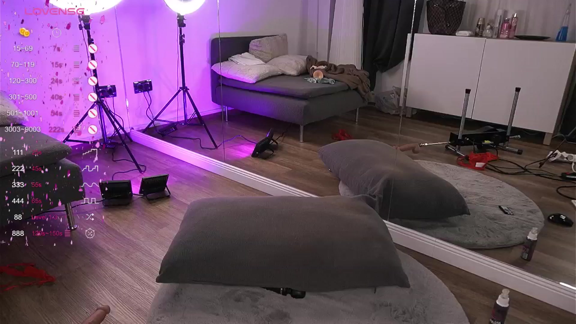 Gallery image thumbnail from VanesaSimon's myfreecams stream on, 10/02/2024, 09:00 image 4 of 20