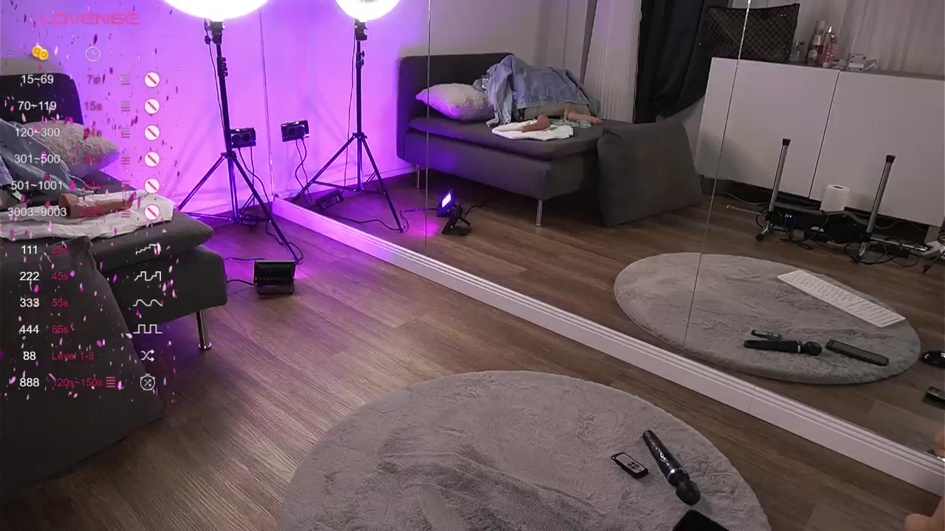 Gallery image thumbnail from VanesaSimon's myfreecams stream on, 10/04/2024, 05:59 image 17 of 20