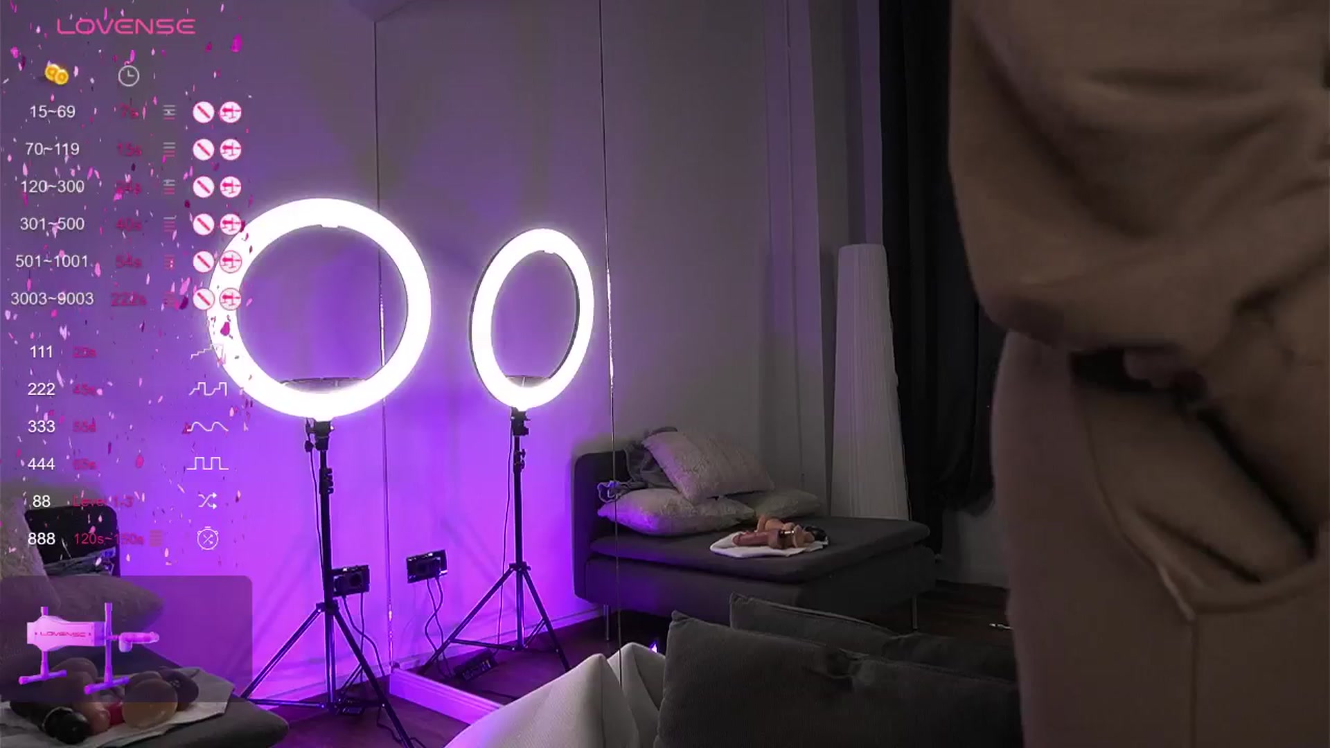 Gallery image thumbnail from VanesaSimon's myfreecams stream on, 10/04/2024, 13:45 image 20 of 20