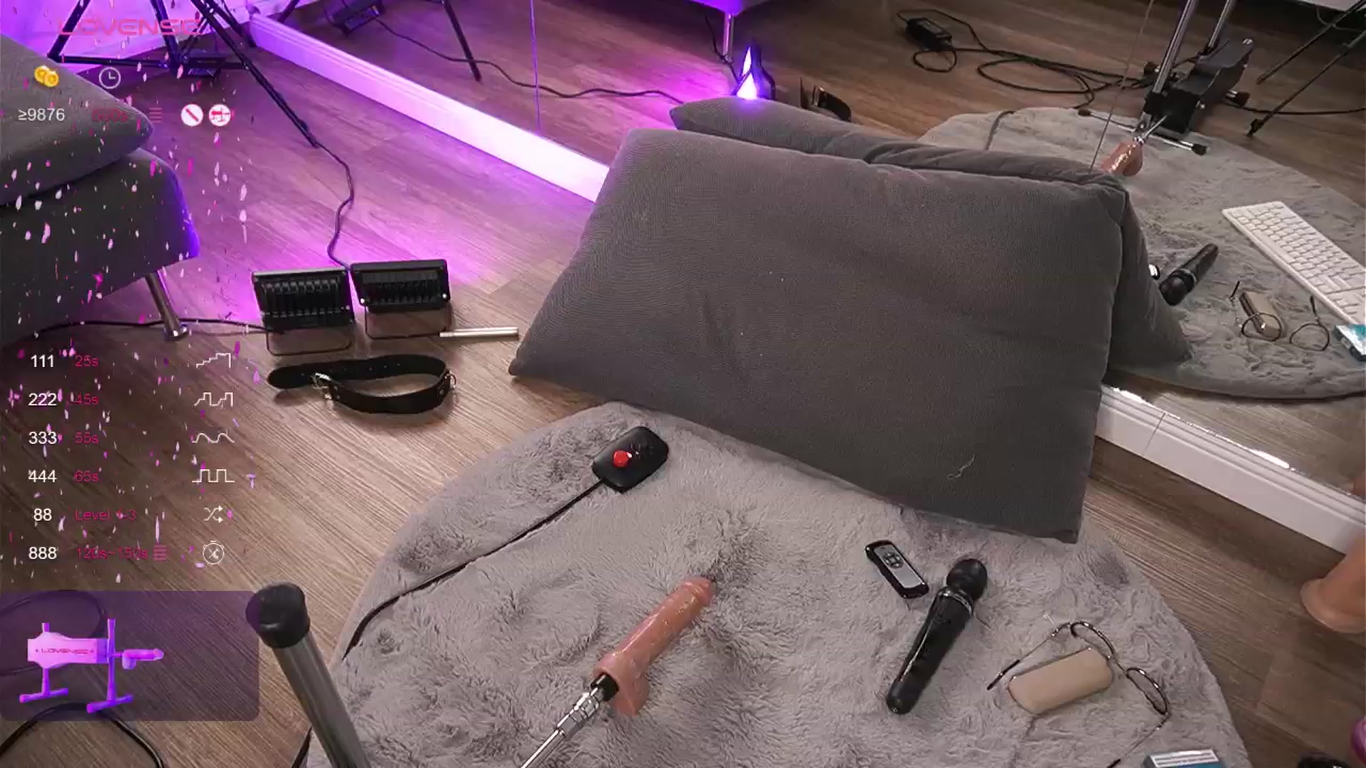 Gallery image thumbnail from VanesaSimon's myfreecams stream on, 10/09/2024, 09:05 image 6 of 20
