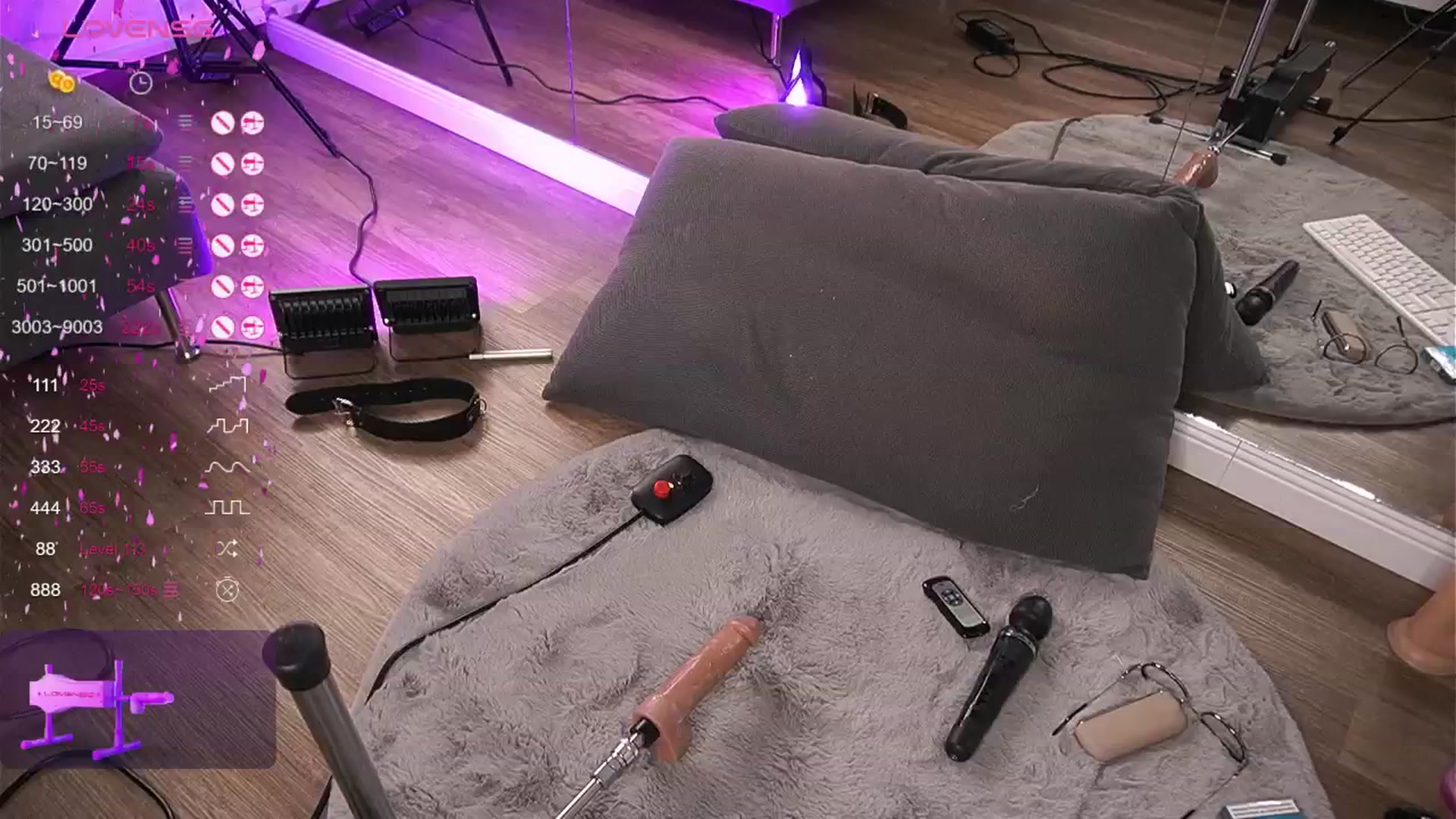 Gallery image thumbnail from VanesaSimon's myfreecams stream on, 10/09/2024, 09:05 image 7 of 20