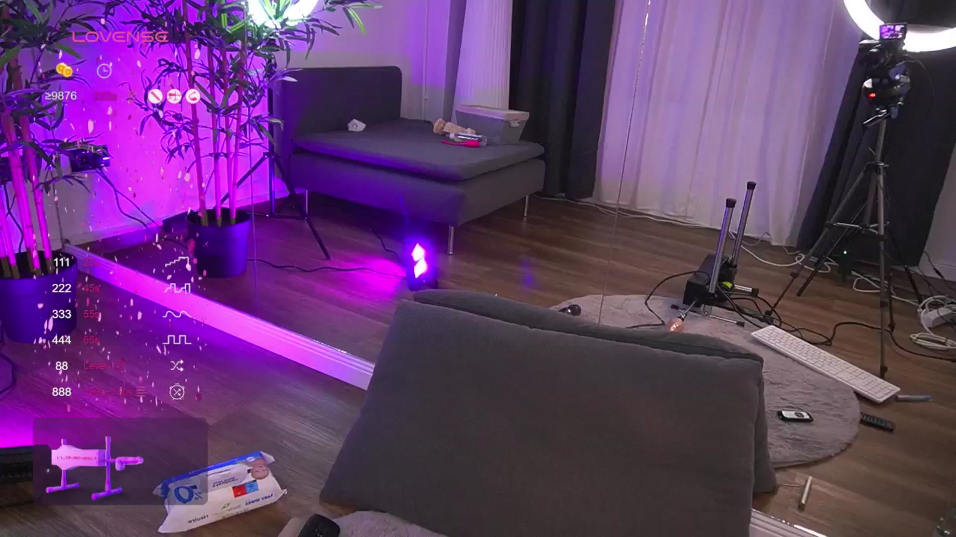 Gallery image thumbnail from VanesaSimon's myfreecams stream on, 10/21/2024, 09:20 image 13 of 20