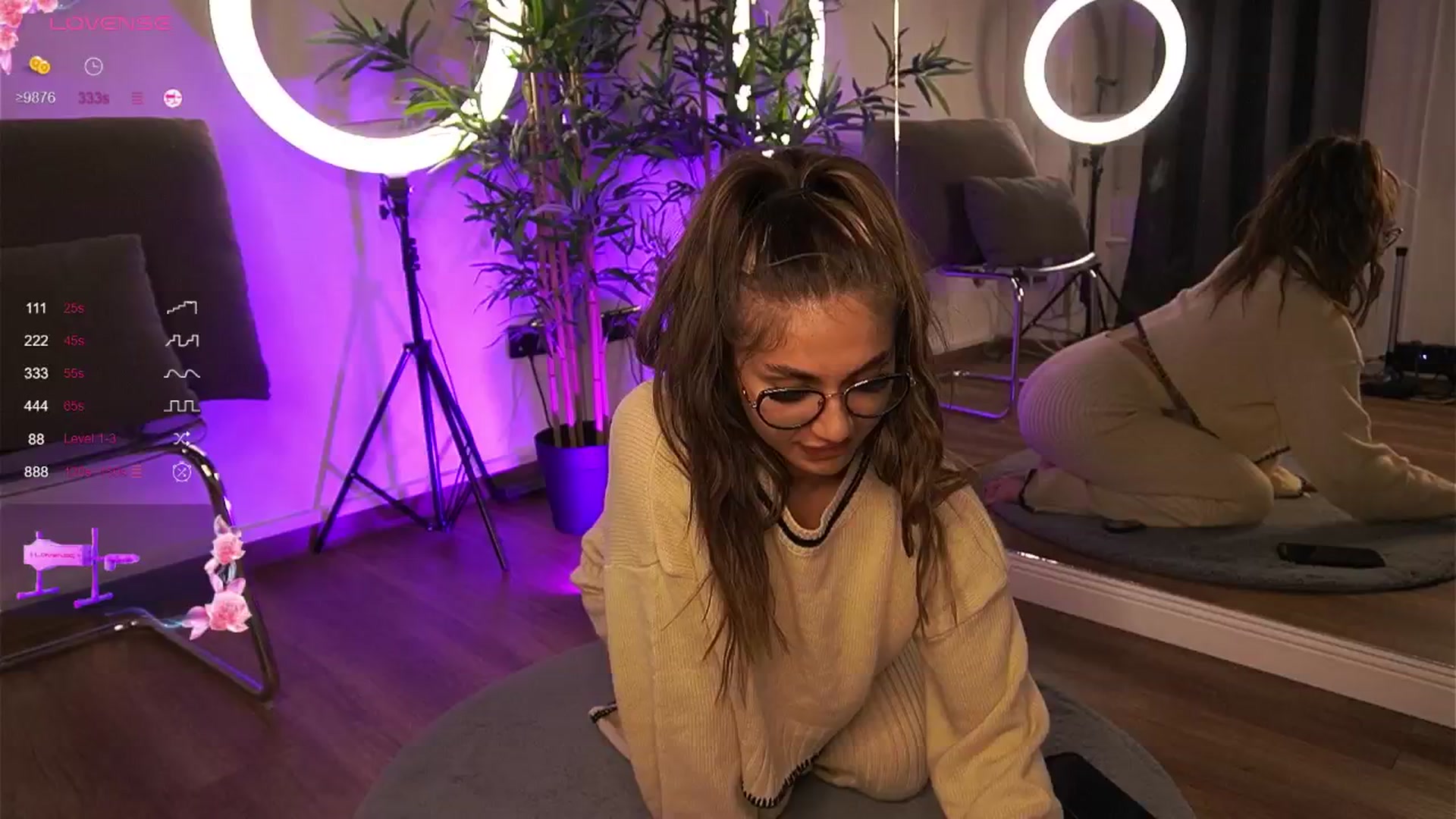 Gallery image thumbnail from VanesaSimon's myfreecams stream on, 11/05/2024, 15:20 image 19 of 20