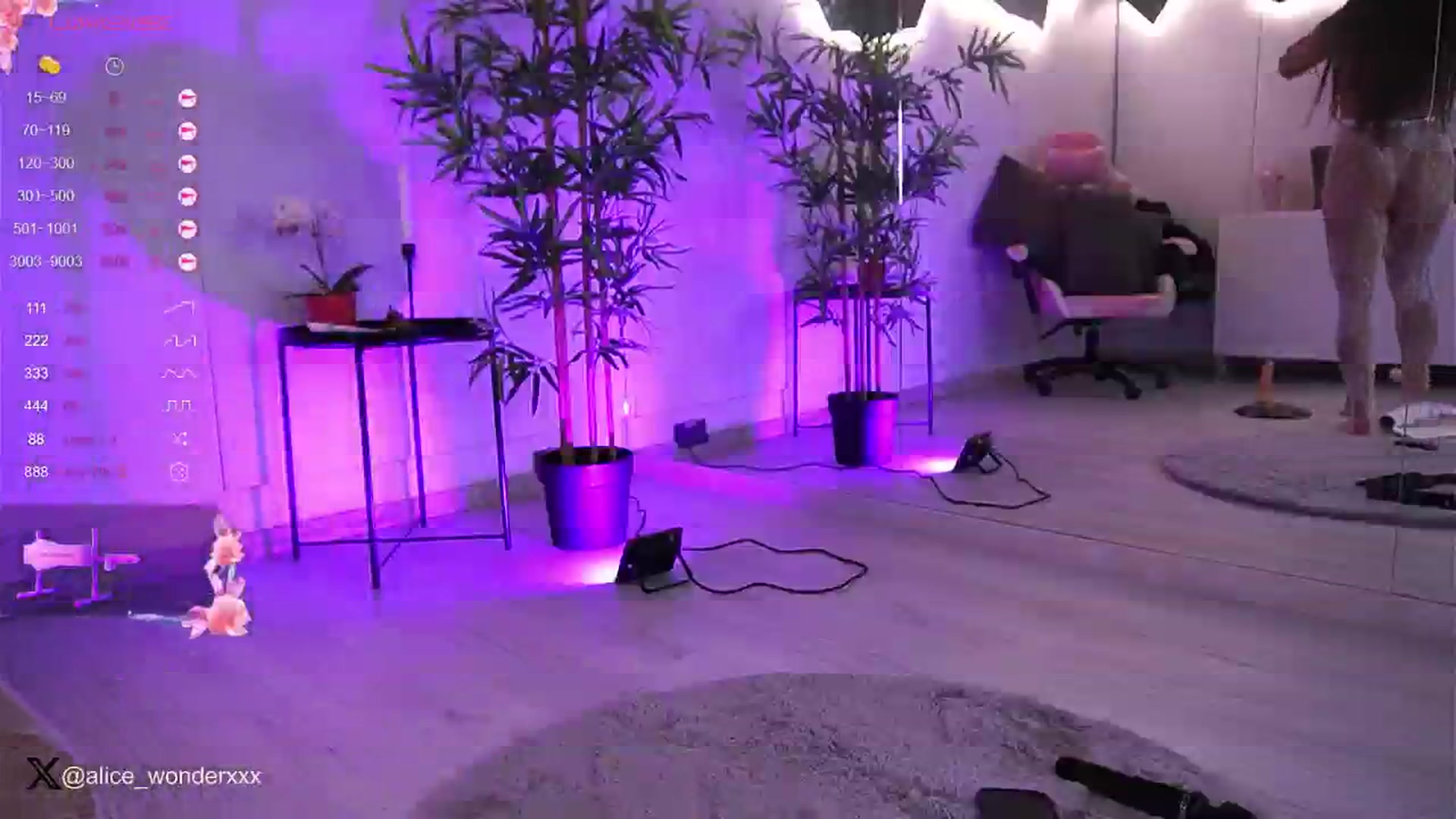 Gallery image thumbnail from VanesaSimon's myfreecams stream on, 01/02/2025, 08:46 image 11 of 20
