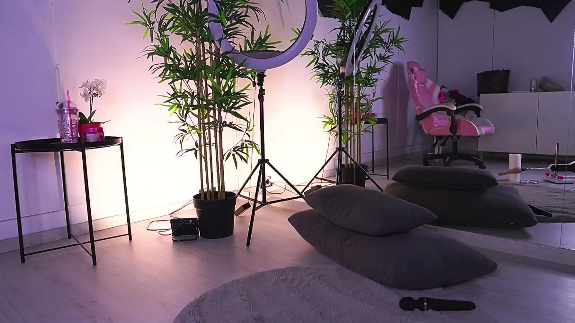 Gallery image thumbnail from VanesaSimon's myfreecams stream on, 02/02/2025, 14:06 image 1 of 20