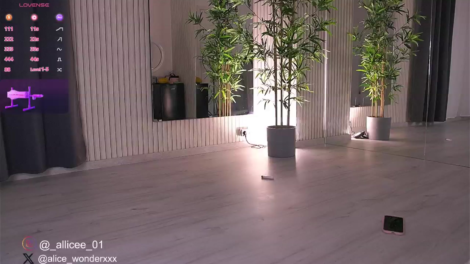 Gallery image thumbnail from VanesaSimon's myfreecams stream on, 02/09/2025, 14:45 image 13 of 20