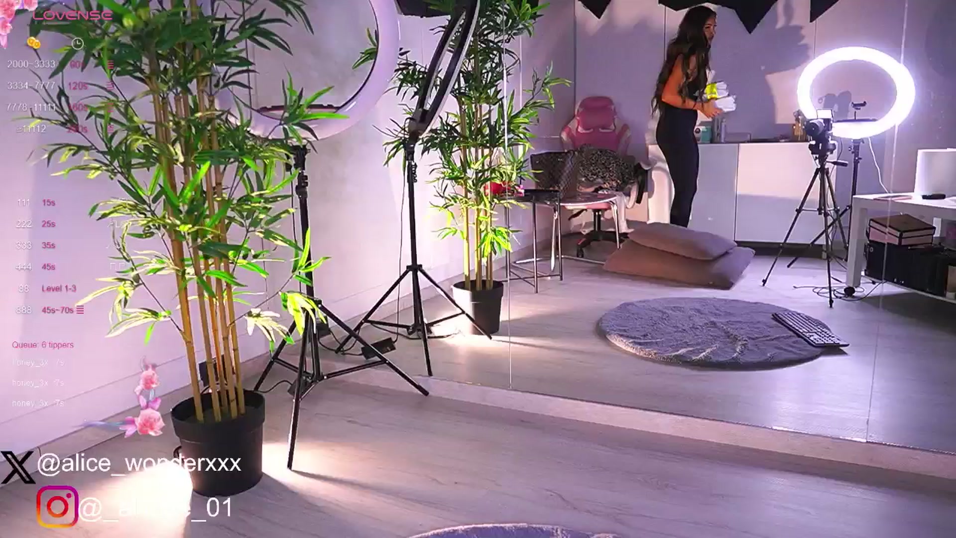 Gallery image thumbnail from VanesaSimon's myfreecams stream on, 02/11/2025, 09:38 image 1 of 20