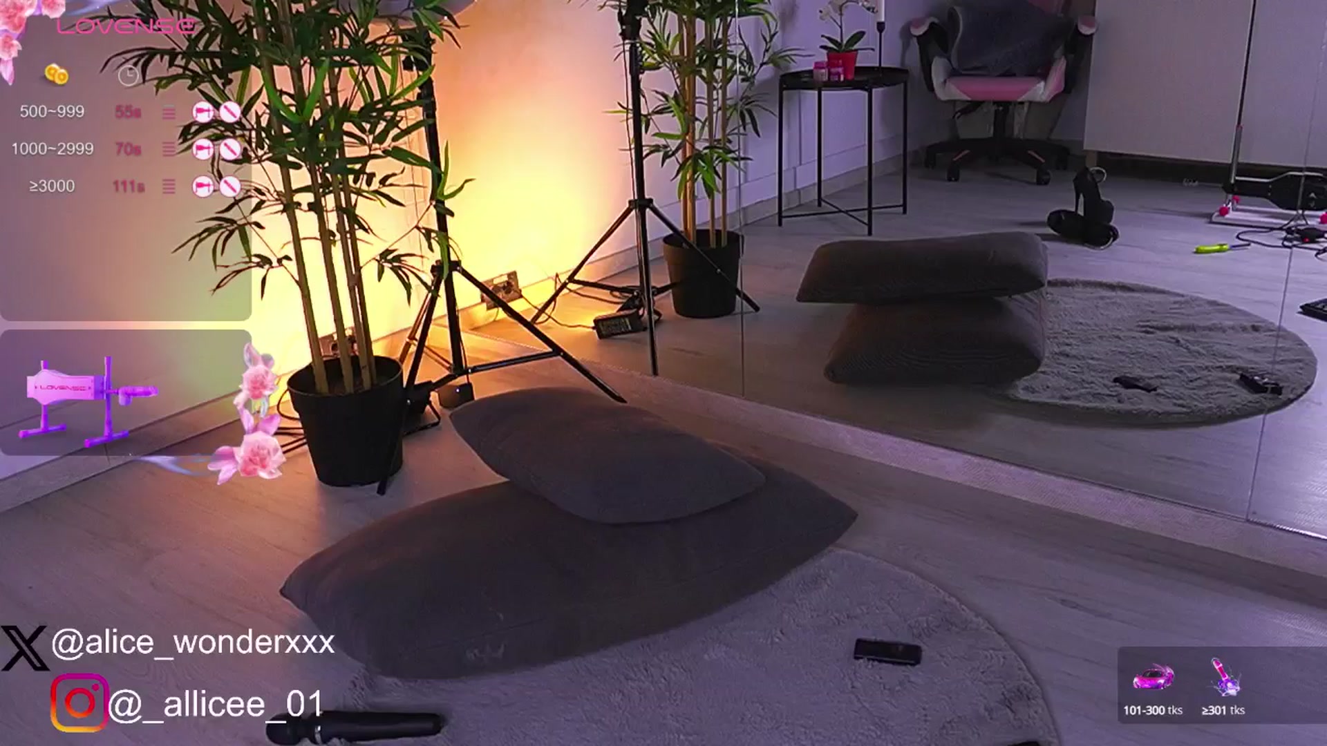 Gallery image thumbnail from VanesaSimon's myfreecams stream on, 03/04/2025, 14:58 image 10 of 20