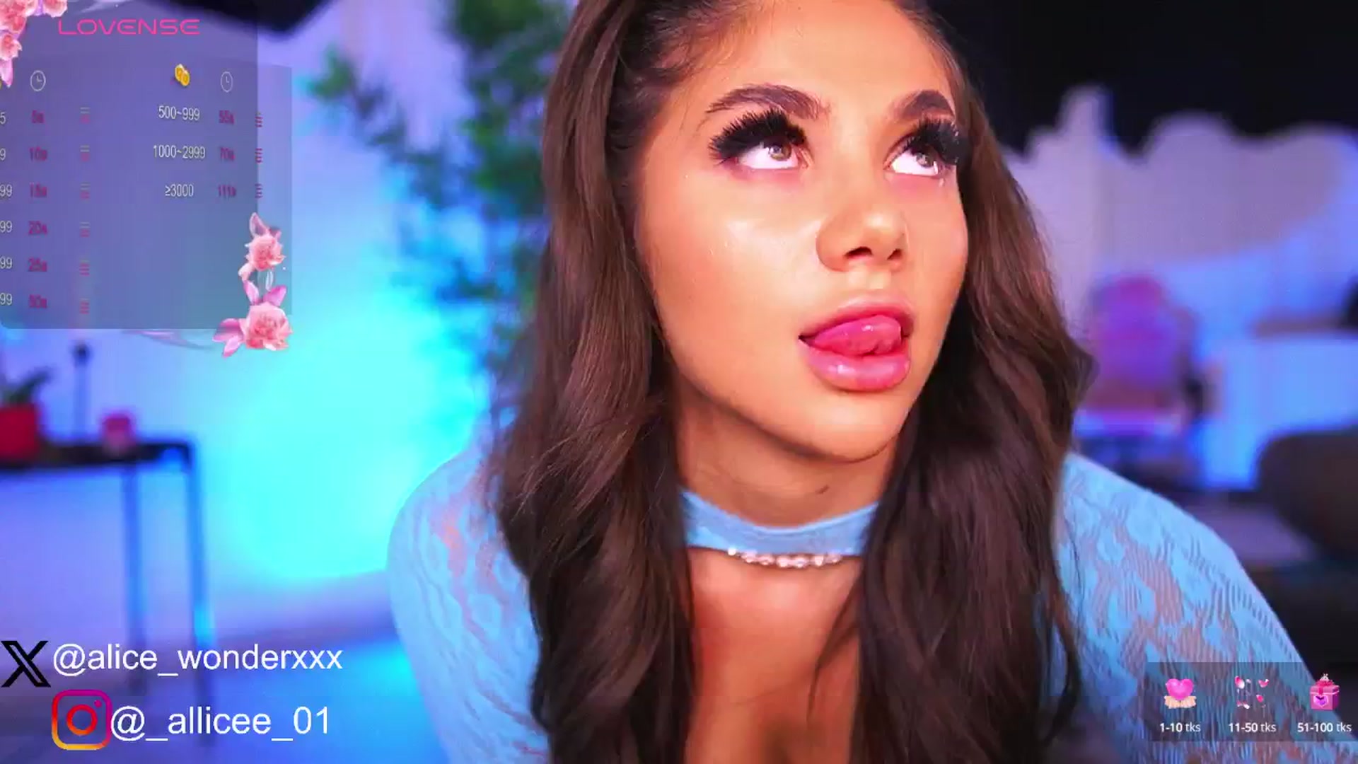Gallery image thumbnail from VanesaSimon's myfreecams stream on, 03/08/2025, 07:29 image 3 of 20