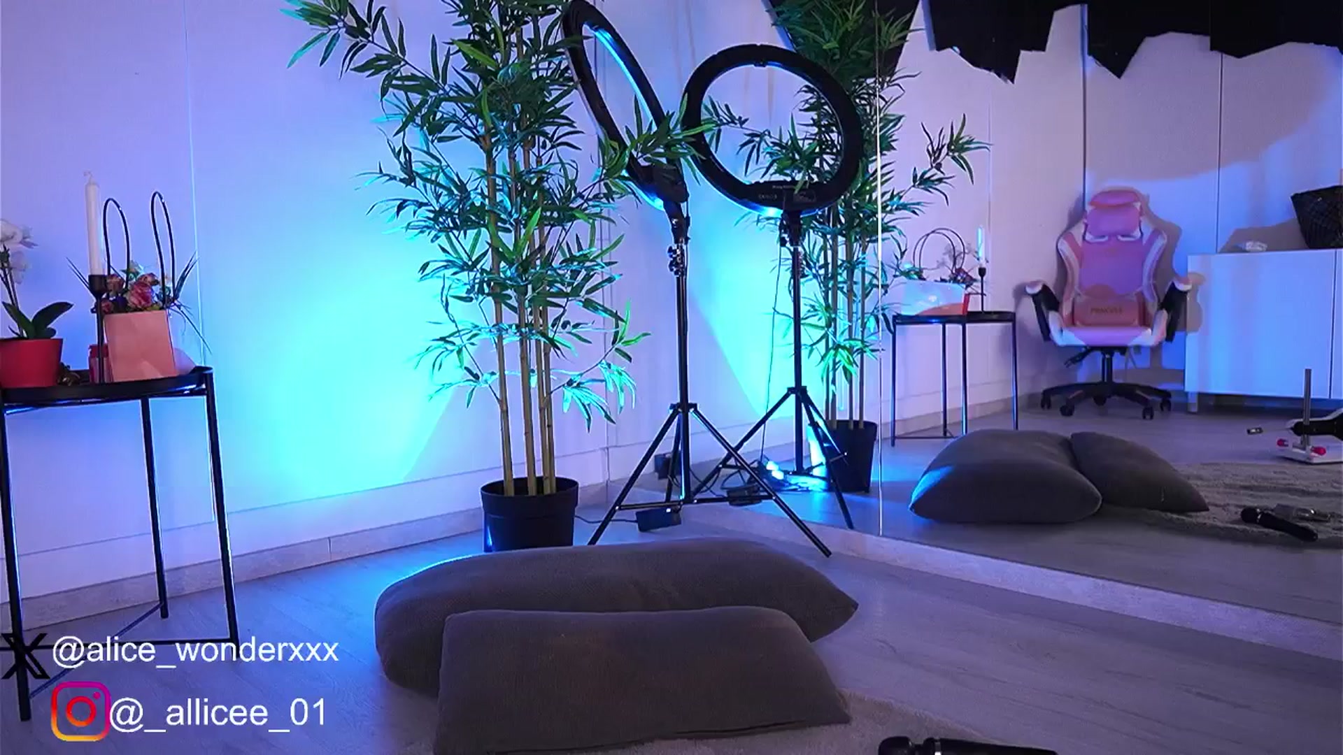 Gallery image thumbnail from VanesaSimon's myfreecams stream on, 03/08/2025, 14:13 image 18 of 20