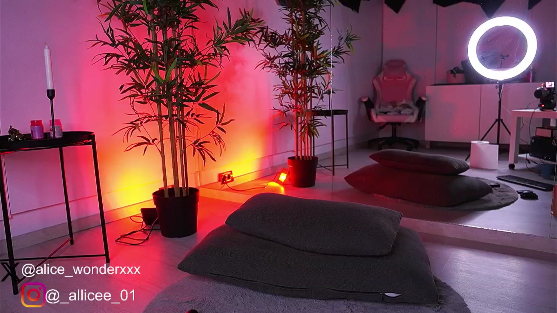 Gallery image thumbnail from VanesaSimon's myfreecams stream on, 03/13/2025, 10:20 image 9 of 20