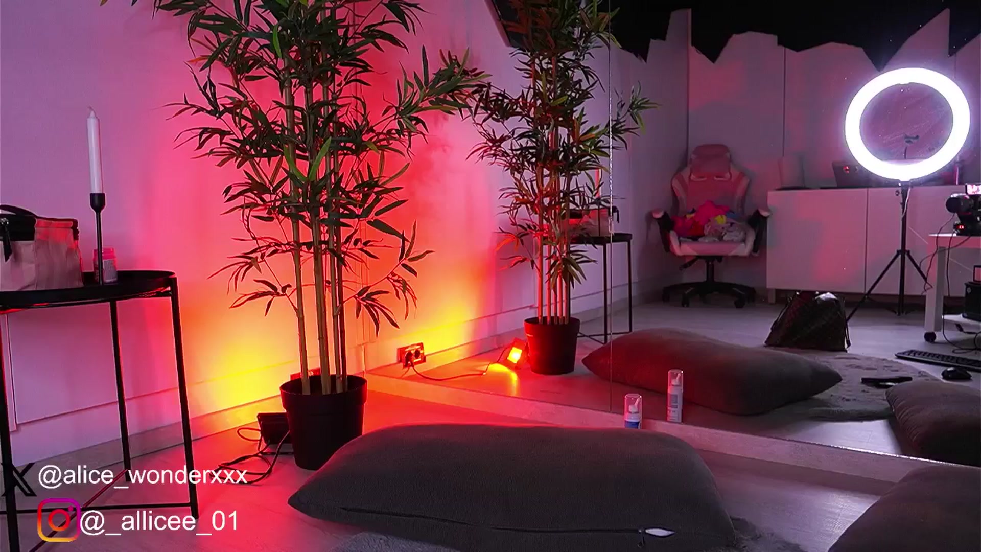 Gallery image thumbnail from VanesaSimon's myfreecams stream on, 03/13/2025, 13:32 image 20 of 20
